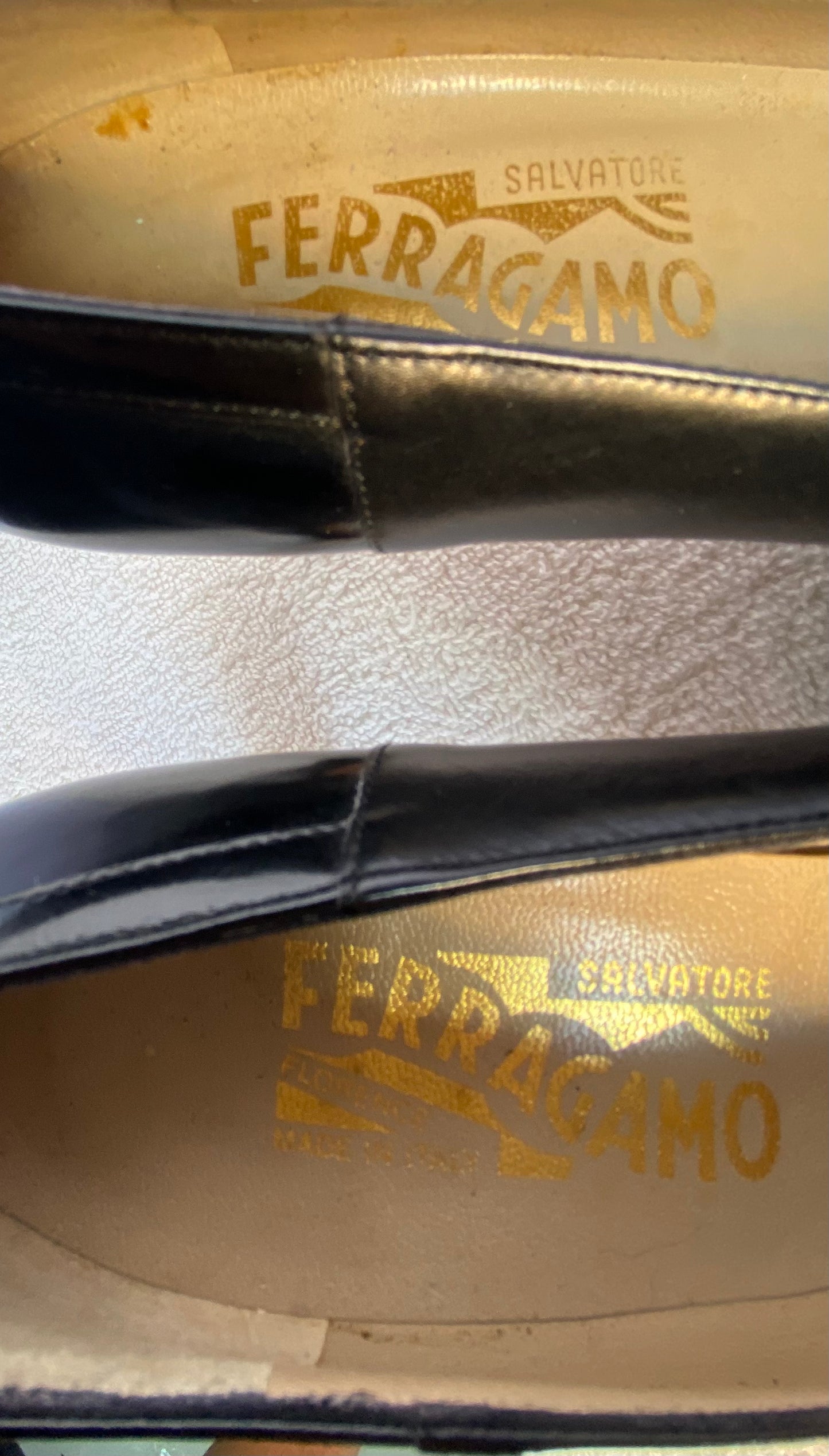 Vintage Black Leather Salvatore Ferragamo Pump Rounded Toe 7.5