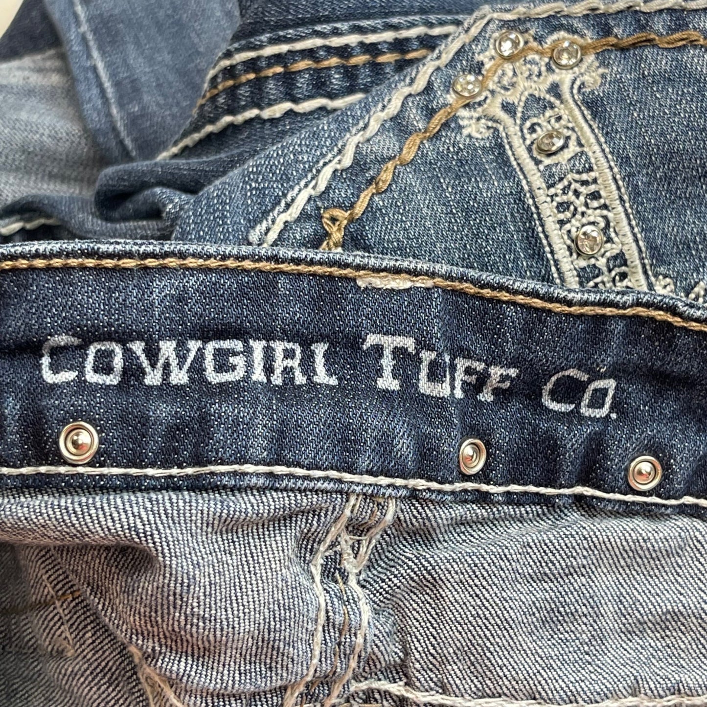 Cowgirl Tuff 28x35 Victory Cream Blue Jeans Thick Stitch Cross Bling Denim