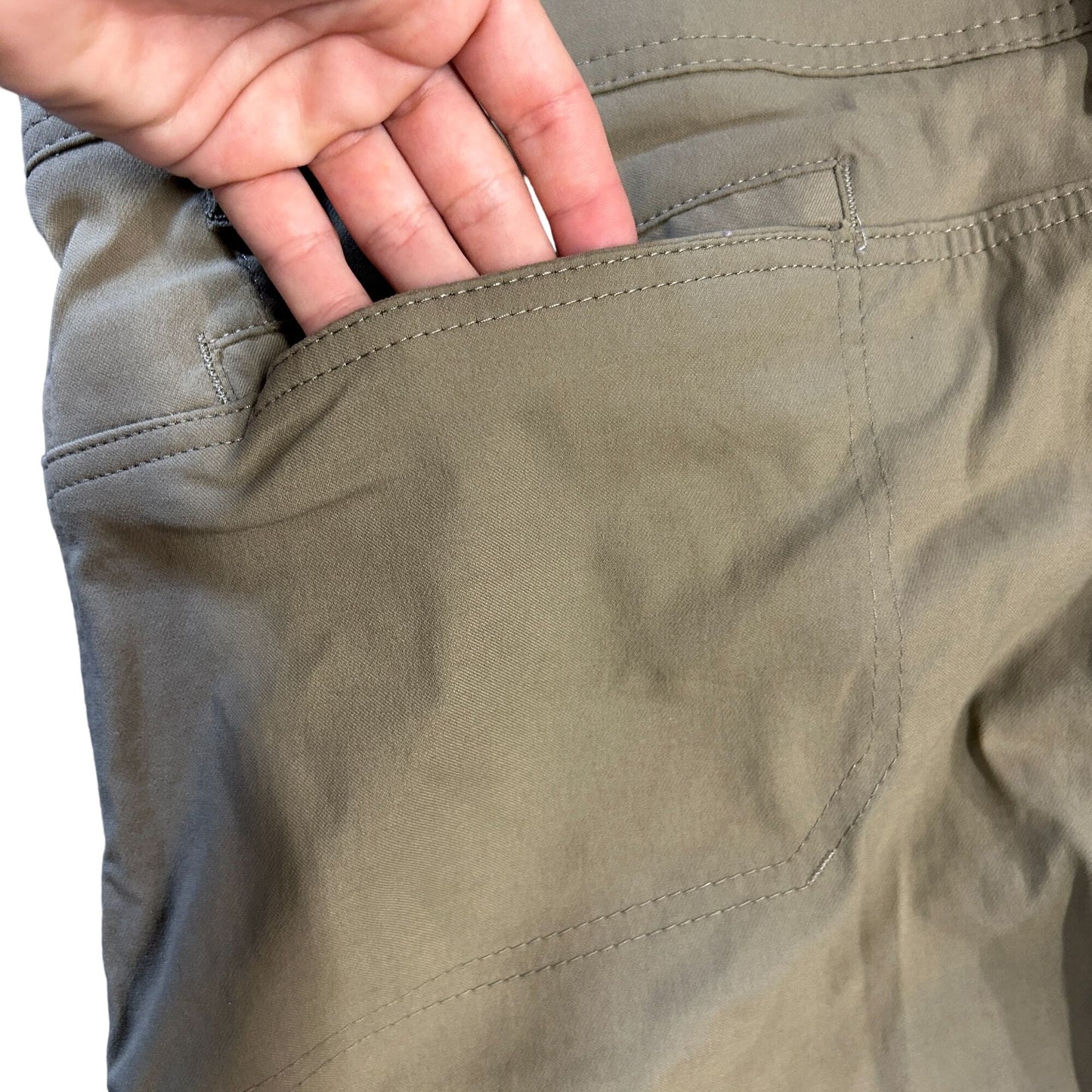 Wrangler 42x30 Outdoor Zippered Cargo Stretch Pants Color Khaki Nylon/Spandex