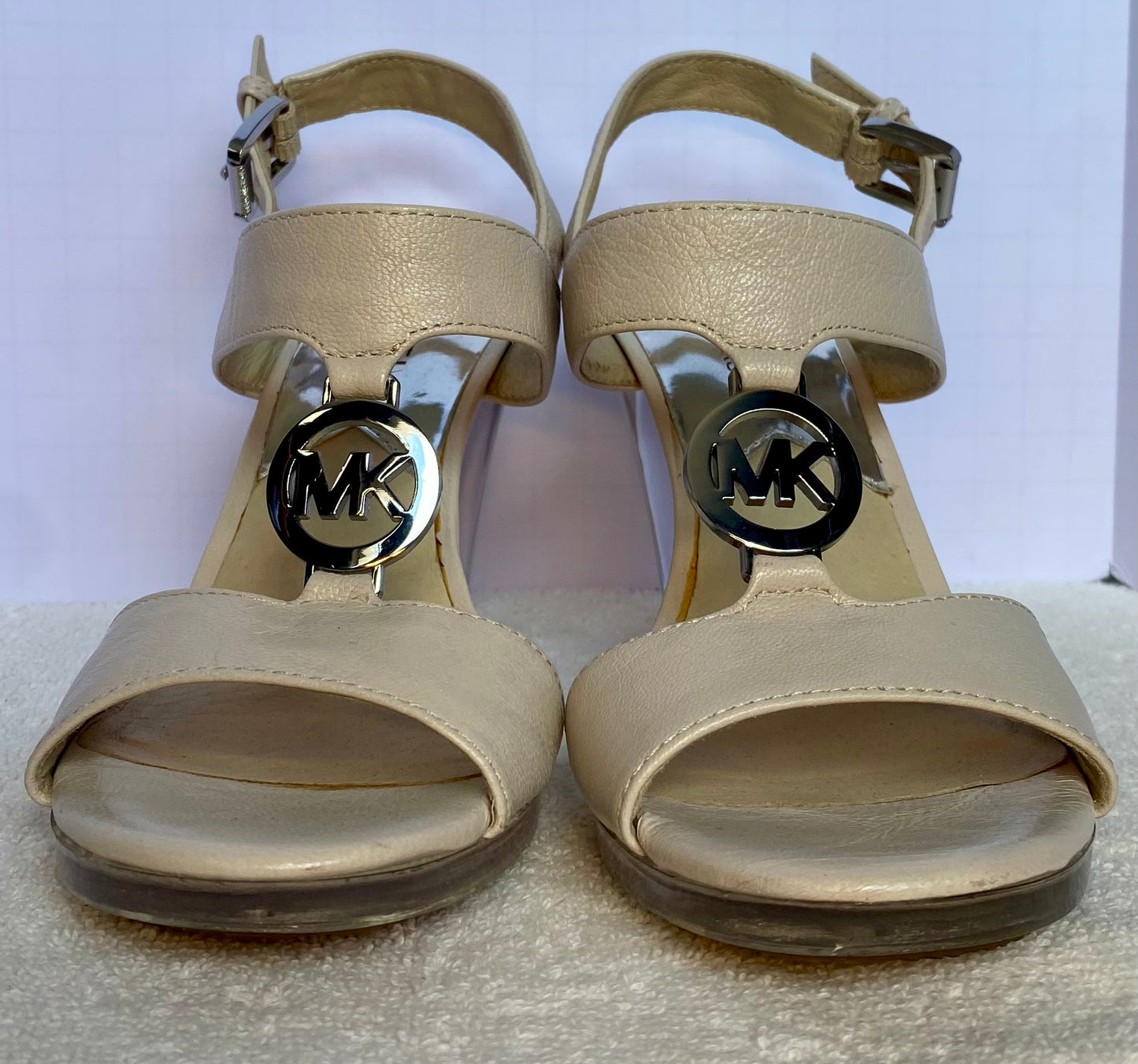 Michael Kors Beige Leather Open Toe High heal Sandal Size 5.5