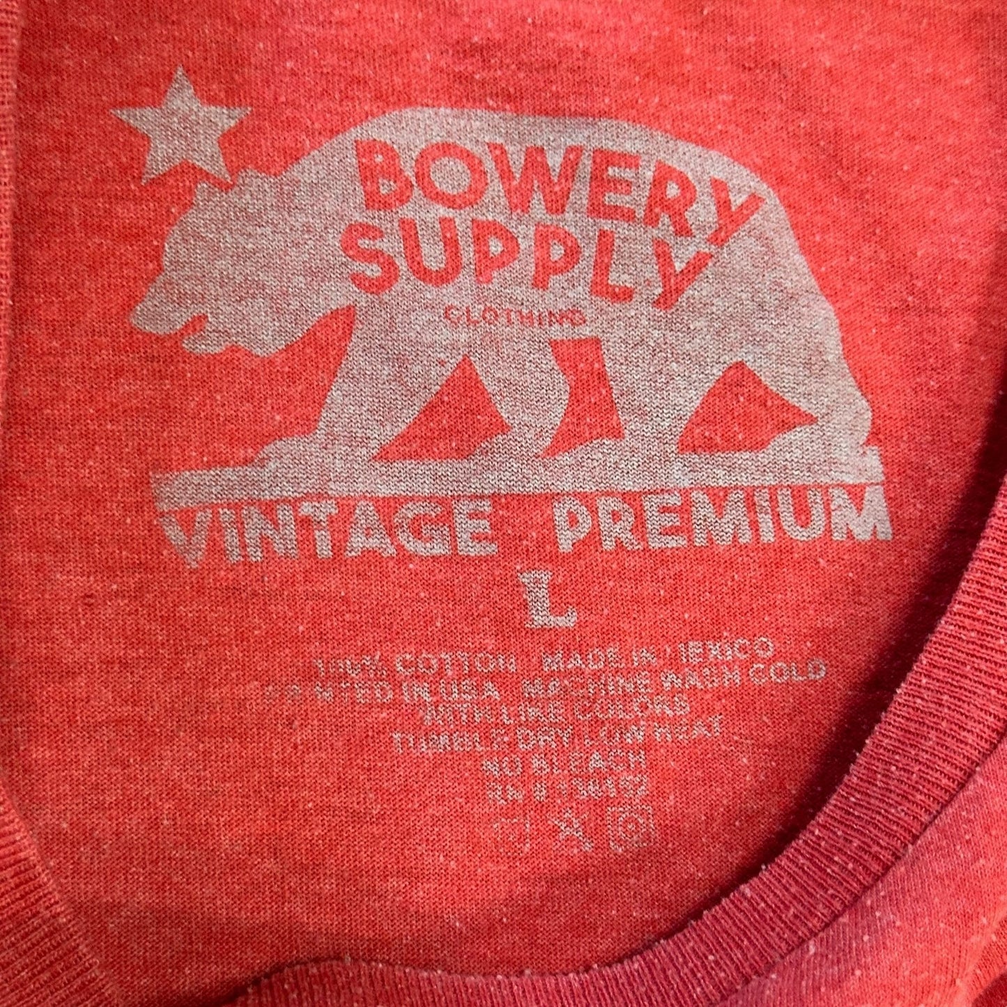 Bowery Supply Clothing L USA Red Tshirt Patriotic Vintage Soft Style Crew Neck