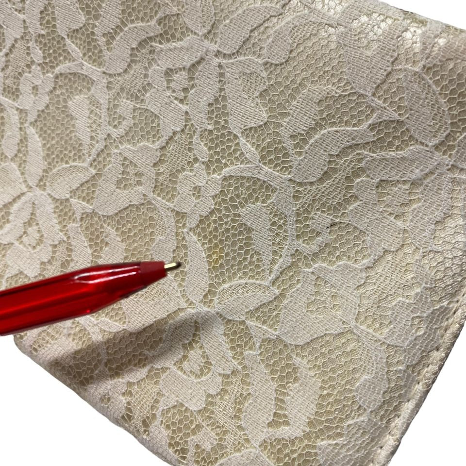 Vintage Ivory Lace Clutch Evening Bag Spring Closure Formal Dressy Grannycore