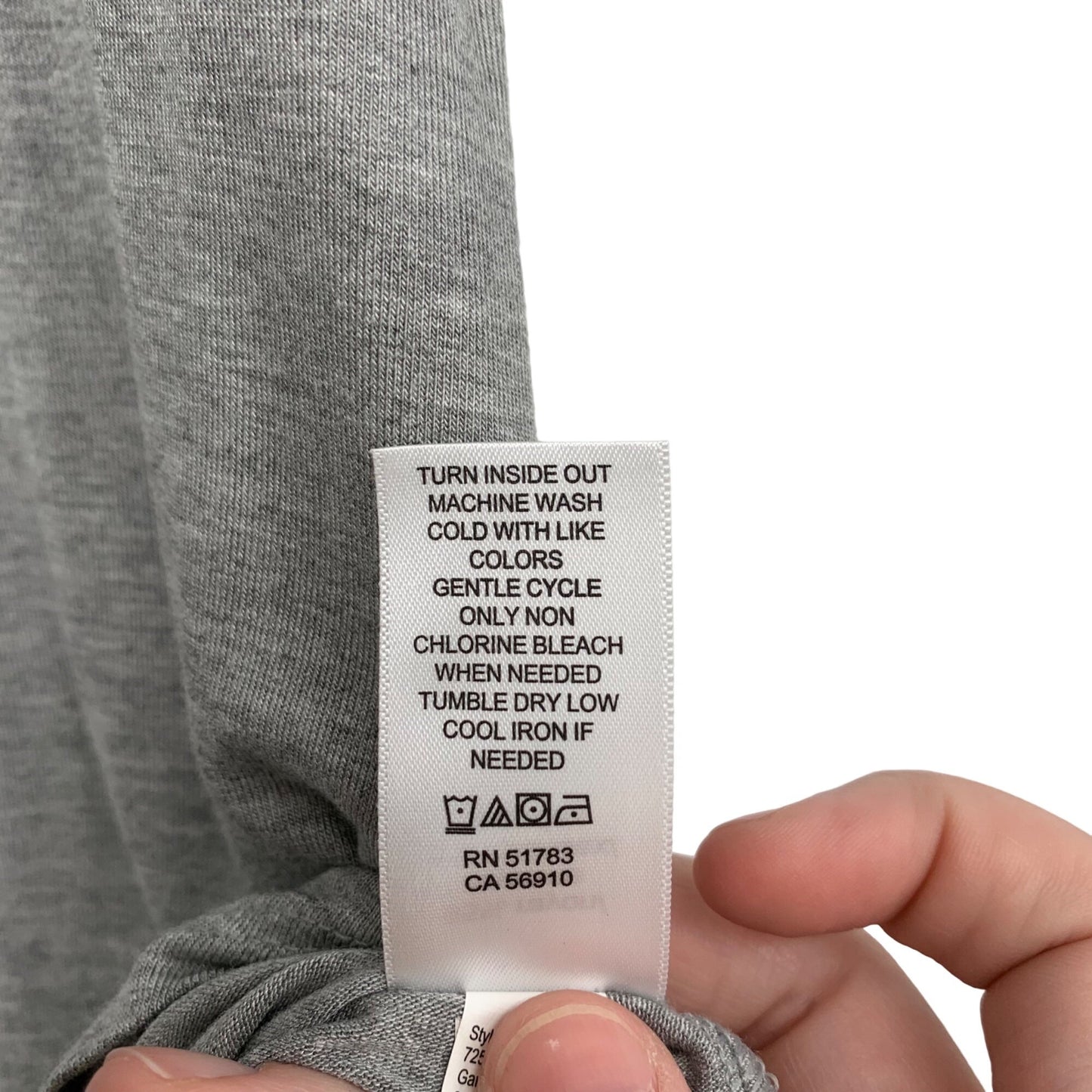 Novelty Tshirt "I DON'T WINTER WELL" NWT L Gray Casual Chic Loungewear Comfy