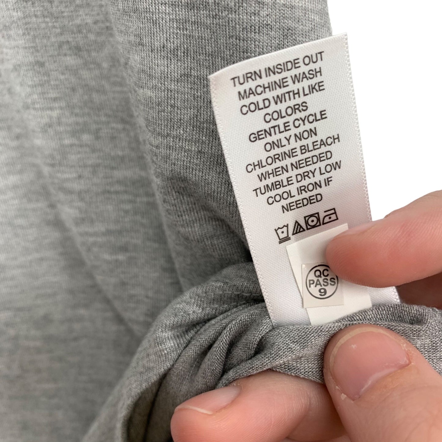 Novelty Tshirt "I DON'T WINTER WELL" NWT L Gray Casual Chic Loungewear Comfy