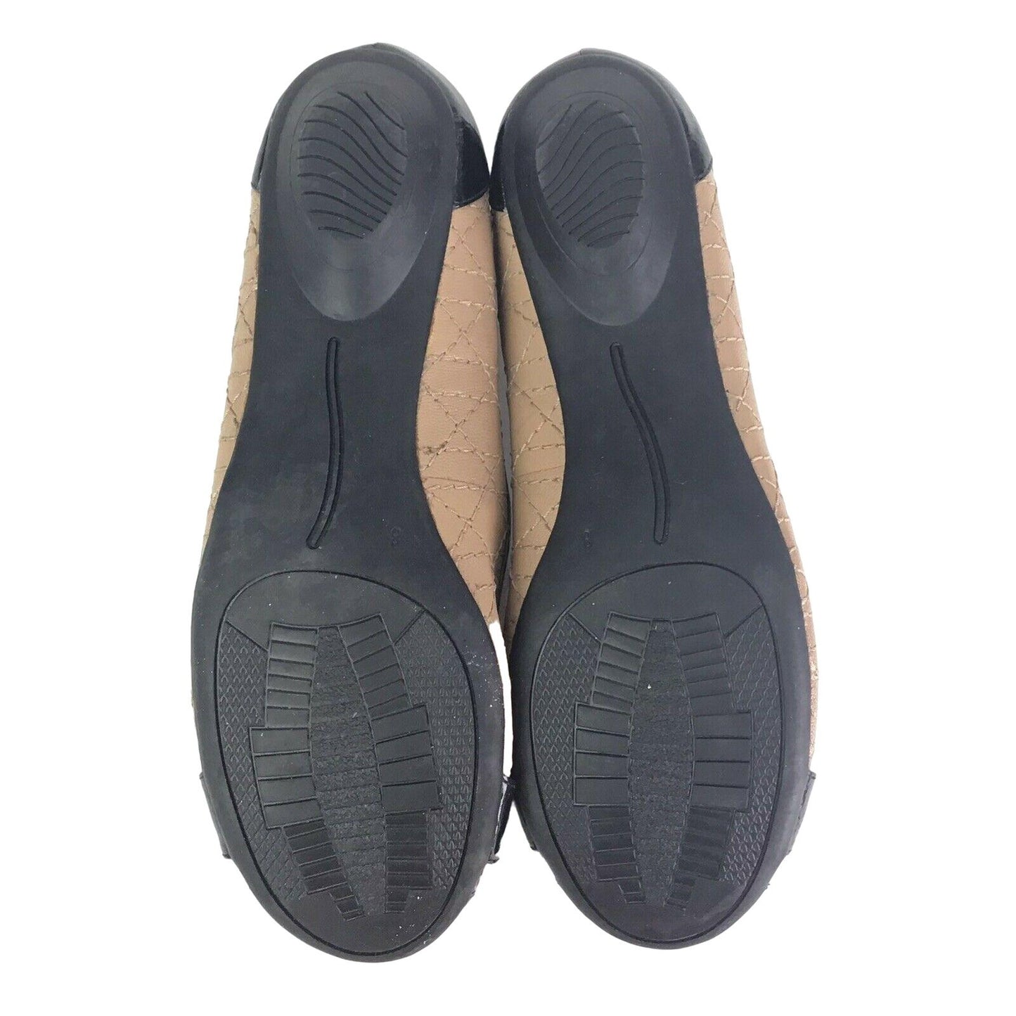 BANDOLINO 8M Beige Black Xanda Quilted Leather Ballet Flat Black Toe Gold Buckle