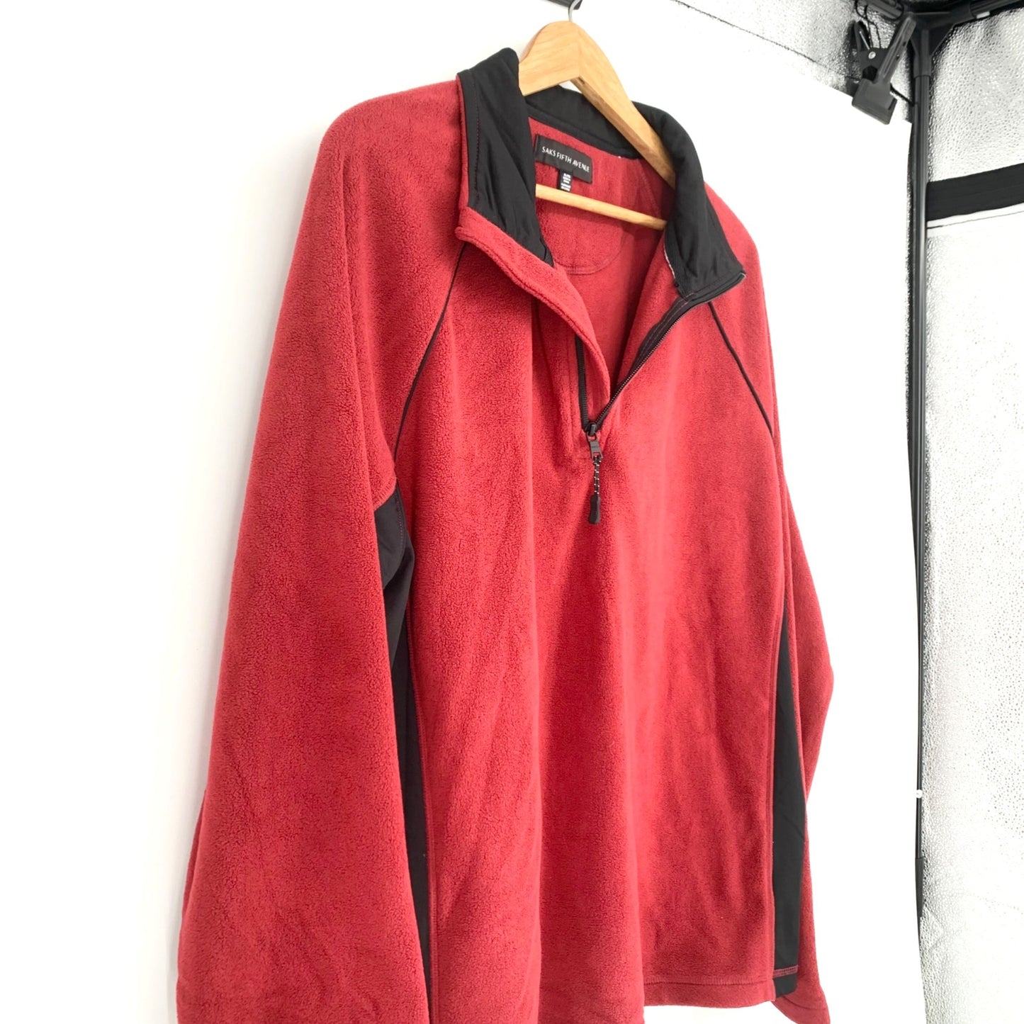 Saks Fifth Avenue XL Red Black Fleece Quarter Zip Pullover Collared Long Sleeve