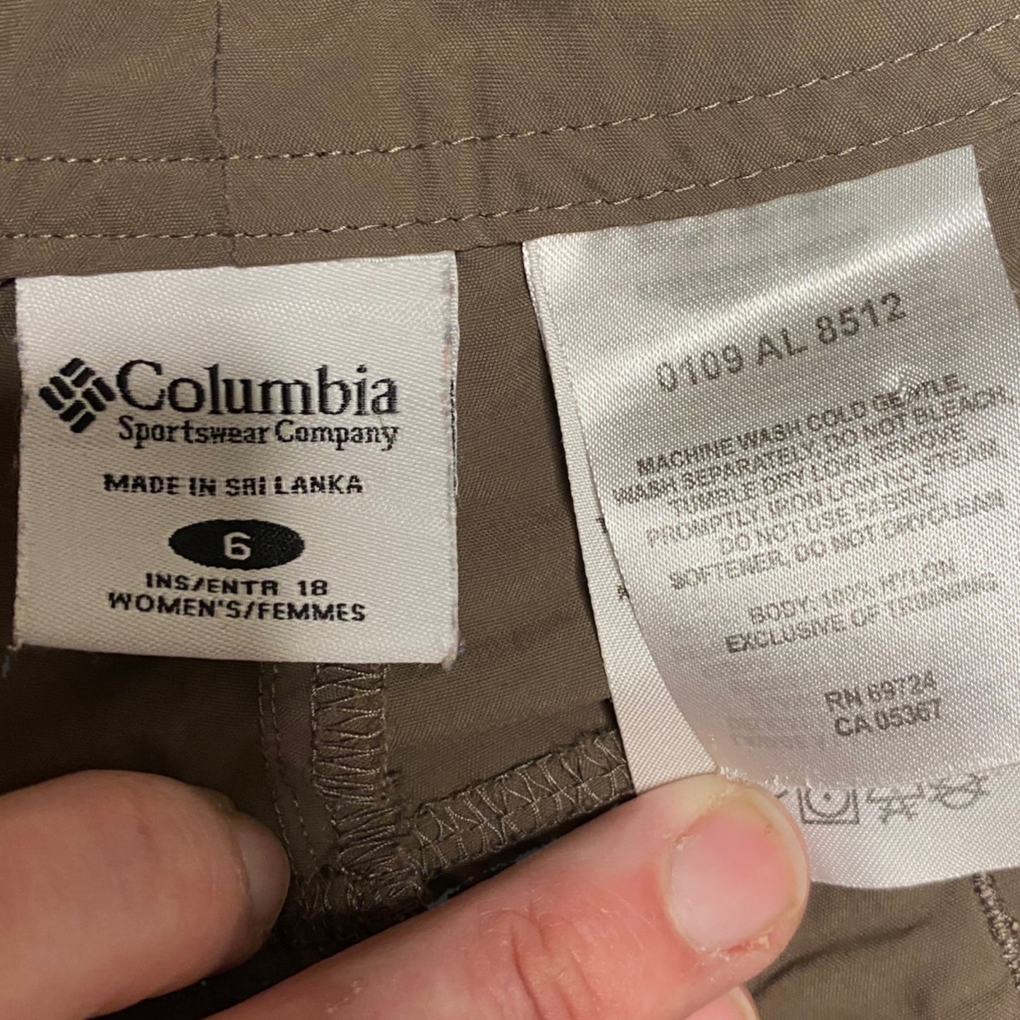 Columbia Omni-Shade Green Cargo Capri Pants Womens 6 Hiking Camping Packable