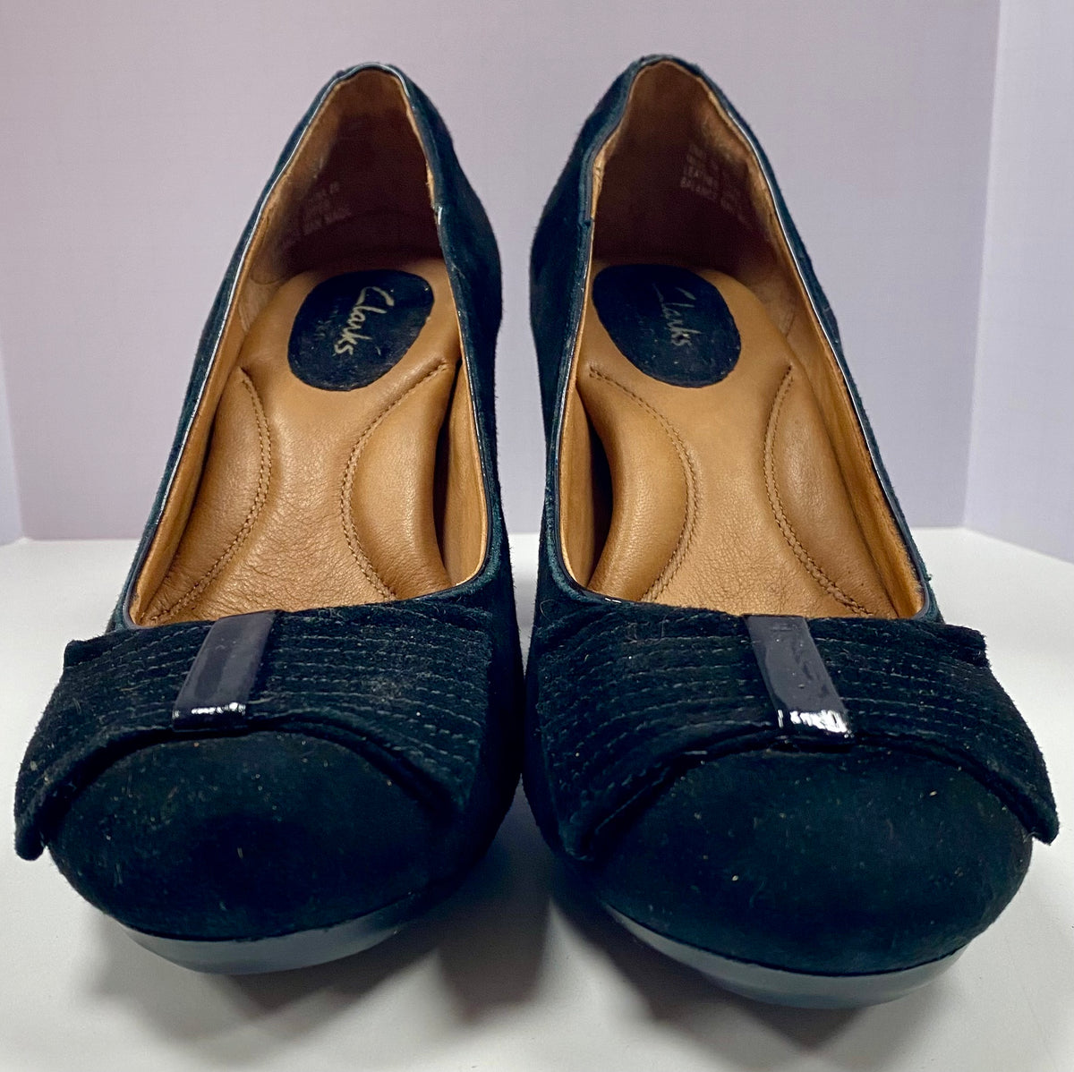 Clark Artisan Society Ball Black Heel Rounded Toe With Bow Detail Size 6