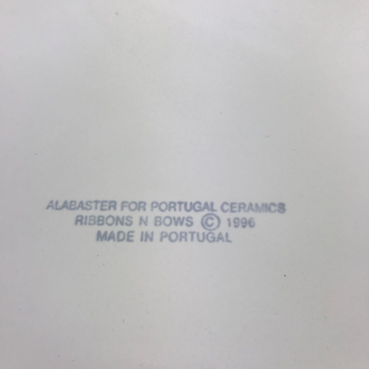 Vintage Alabaster Ribbons and Bows 1996 for Portugal Ceramics Cake Plate Cover