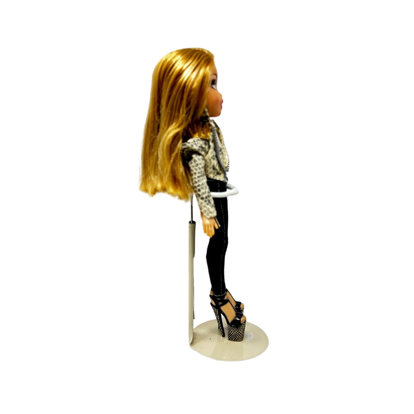 MGA Entertainment 2001 Cloe Bratz Dolls Fashion Toy Doll Y2K