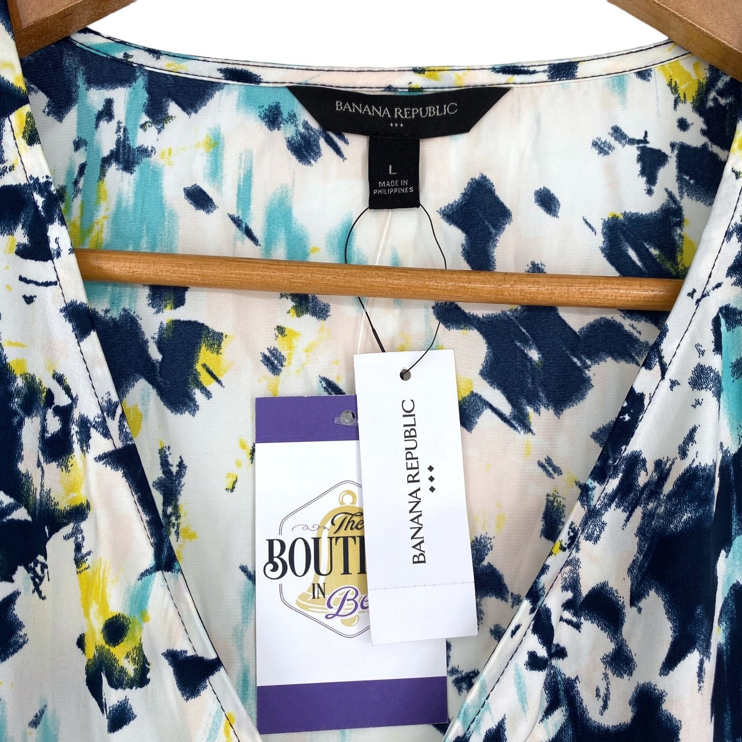 NWT Banana Republic L Top Abstract Floral Career Navy Long Sleeve Ruched VNeck