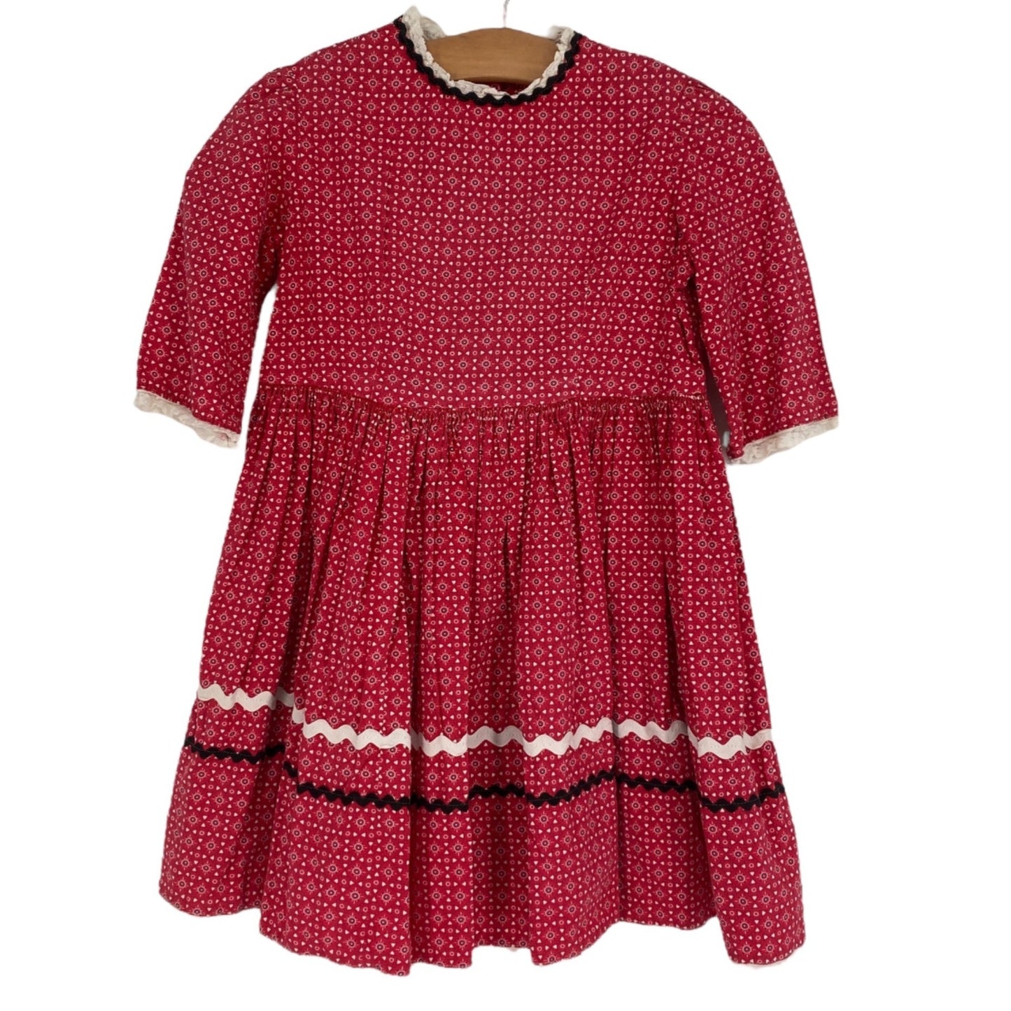 Vintage 1950s Handmade 6 Girls Dress Red Print Ric Rac Lace Trim Button Back