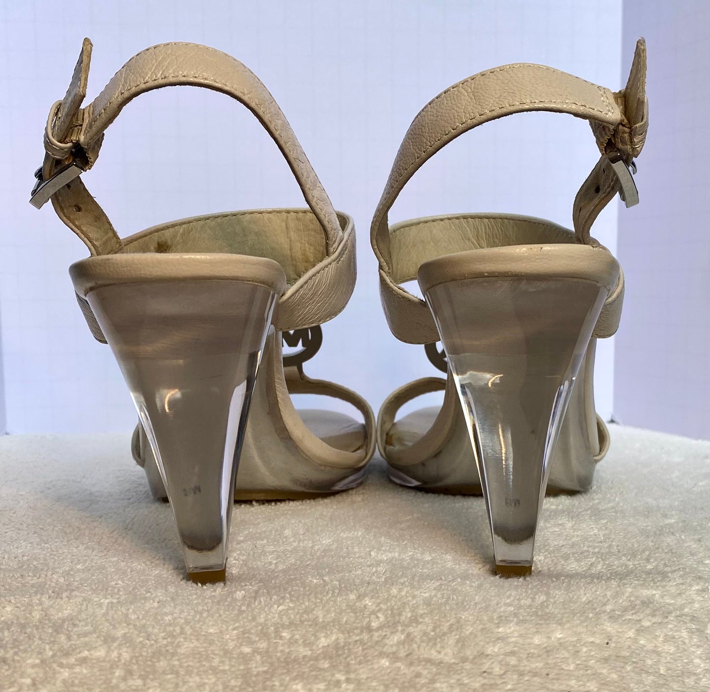 Michael Kors Beige Leather Open Toe High heal Sandal Size 5.5