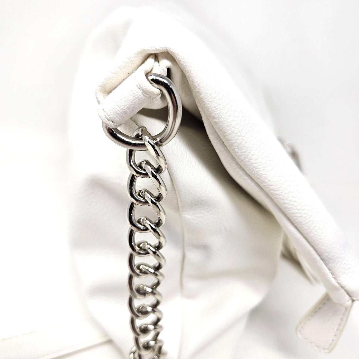 Nine West White Crossbody Purse NWT Zip Closure Silver Accents Tassel Handbag
