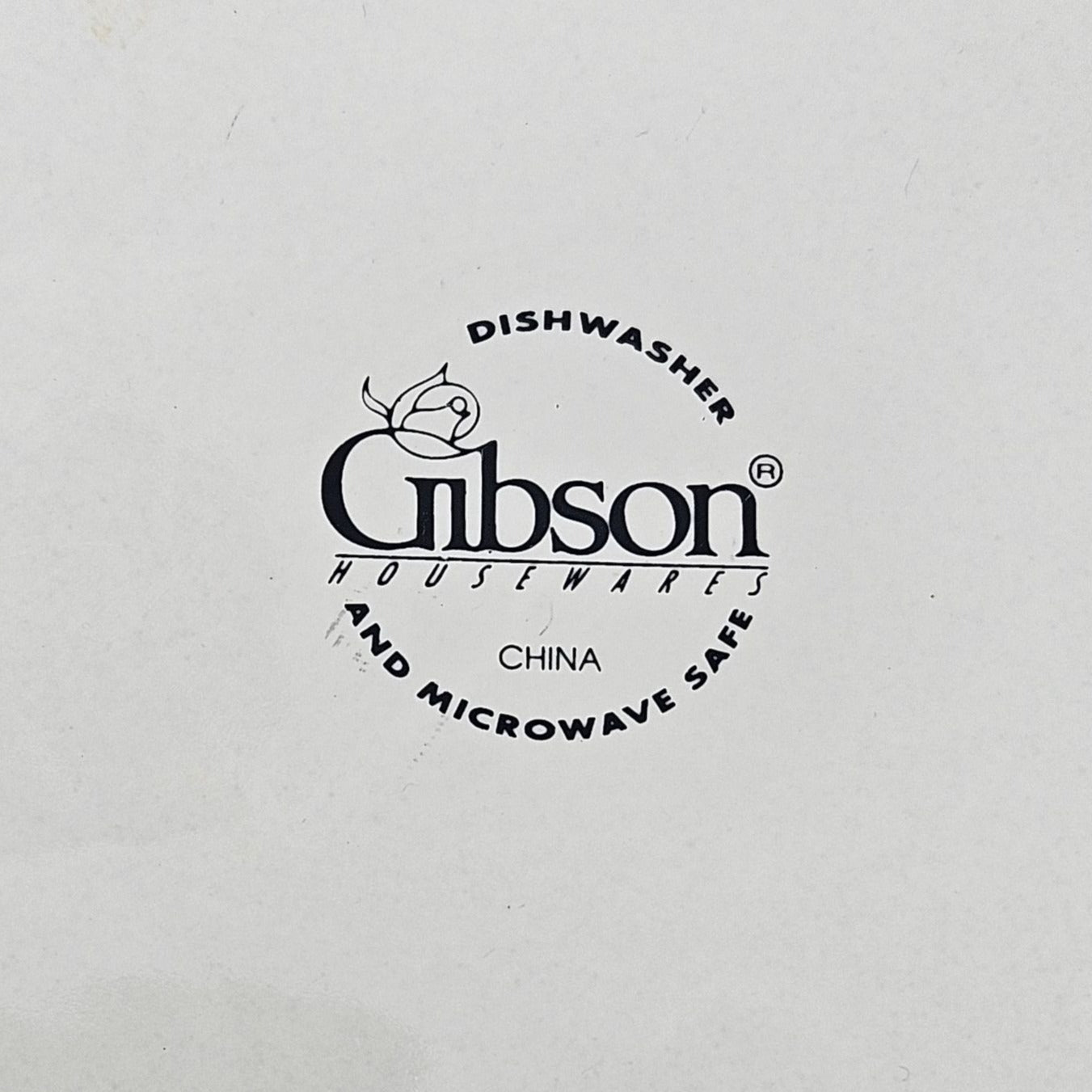 Gibson Designs Mojave Dinner Plates (4) Diameter 10 3/4" Aztec Southwest Retro