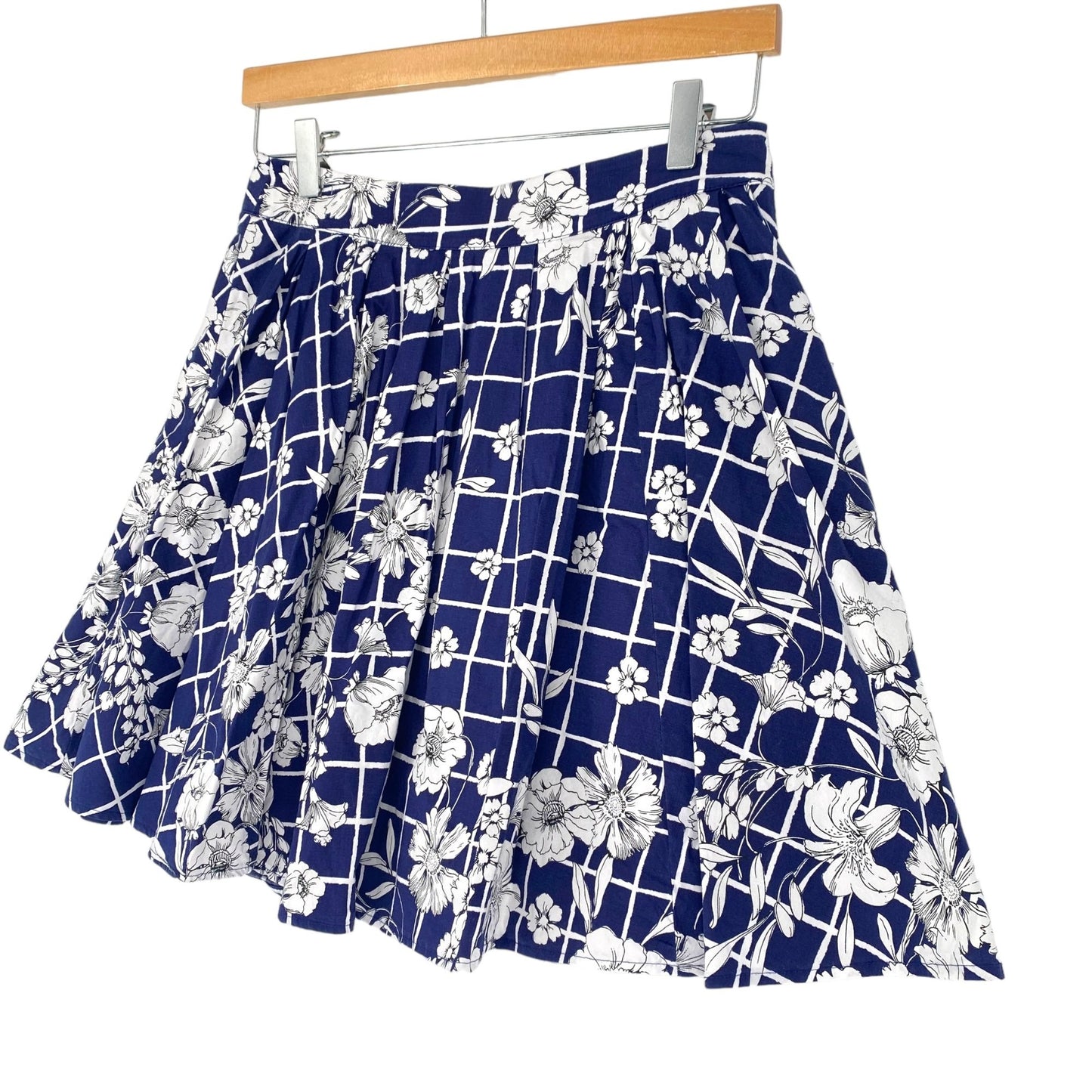 Express 6 Windowpane Floral Skirt Blue White Pleated Pockets Stretch Side Zip