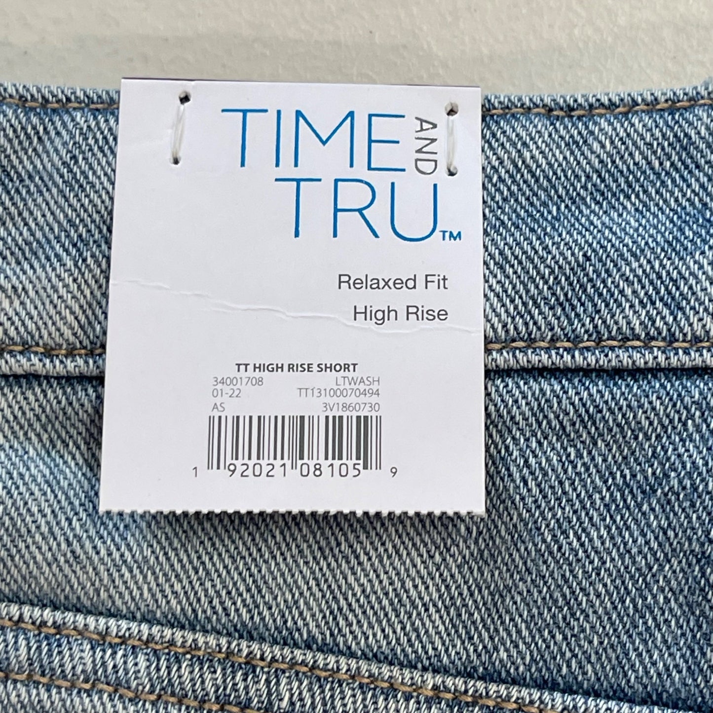 NWT Time and Tru 6 Blue Denim Shorts High Rise Distressed Raw Hem 3.5" Inseam