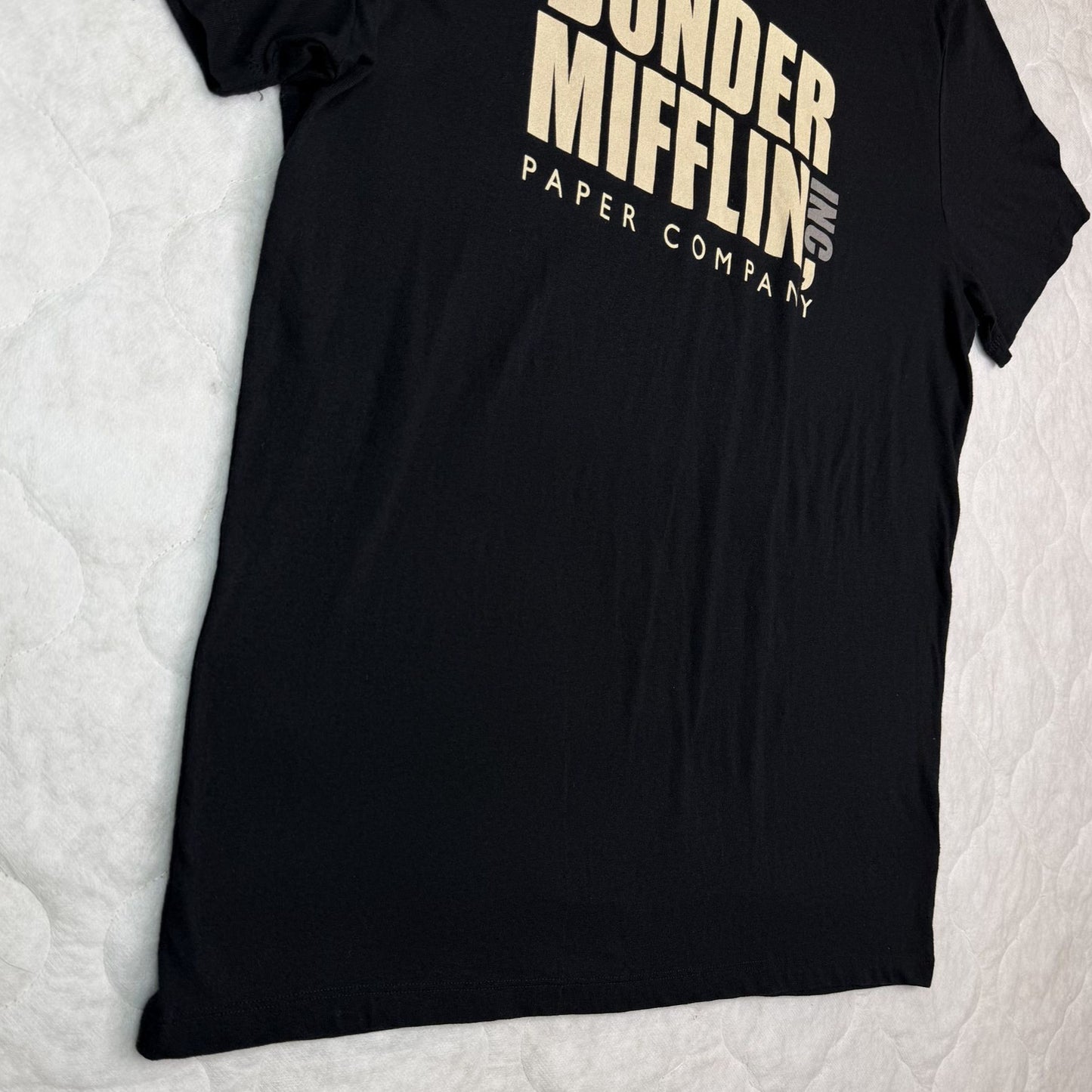 NWT Dunder Mifflin Paper Company Mens L Black Graphic "The Office" Logo TShirt