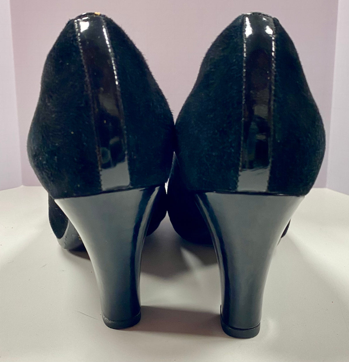 Clark Artisan Society Ball Black Heel Rounded Toe With Bow Detail Size 6