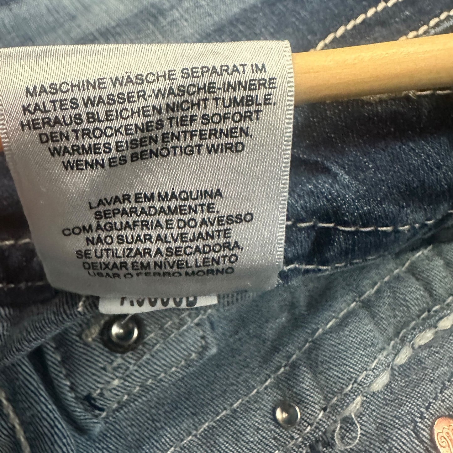Miss Me Womens Size 30 Mid-Rise Cropped Jeans Blue Strech