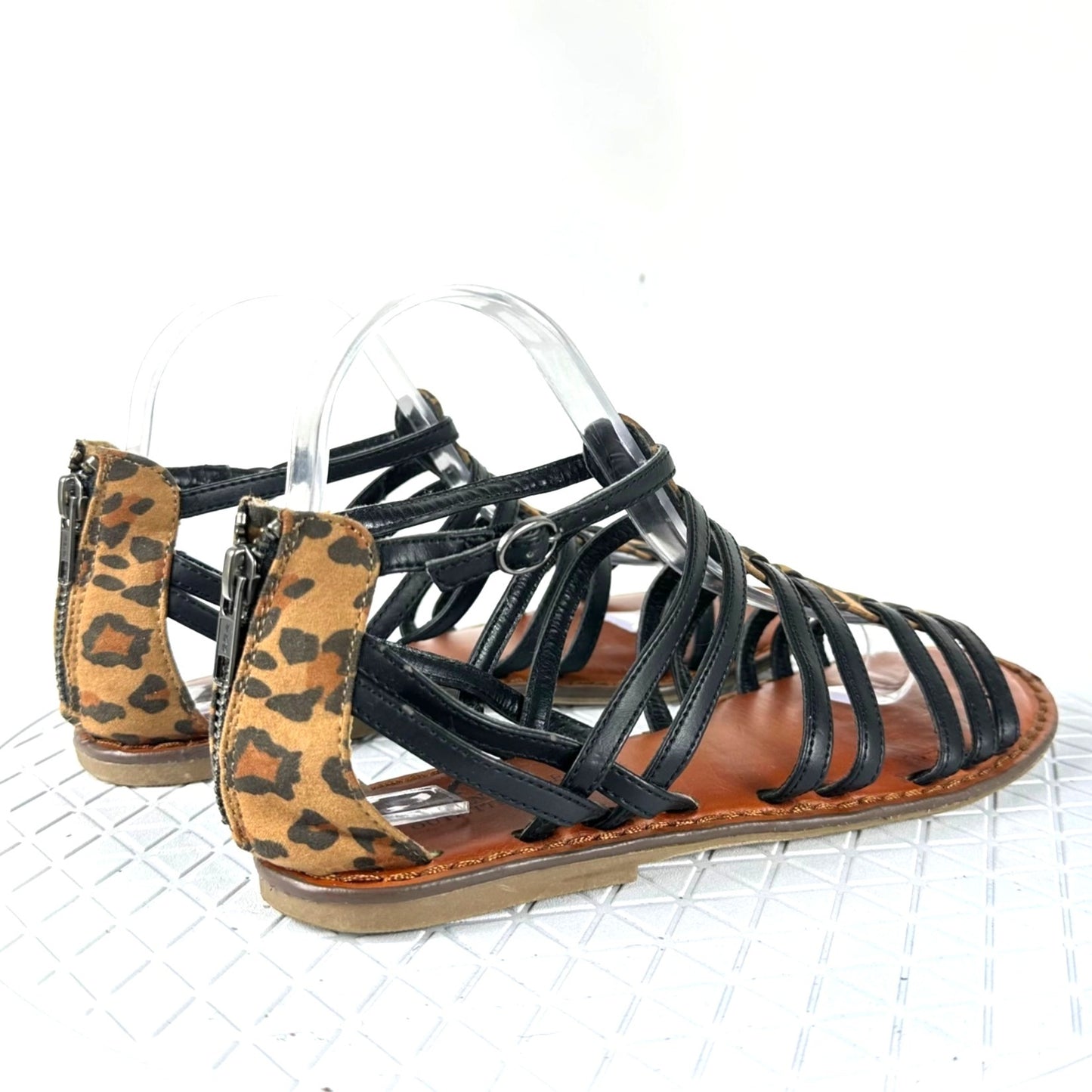 American Eagle Outfitters 9 Gladiator Sandals Cheetah Print Black Strappy Flat