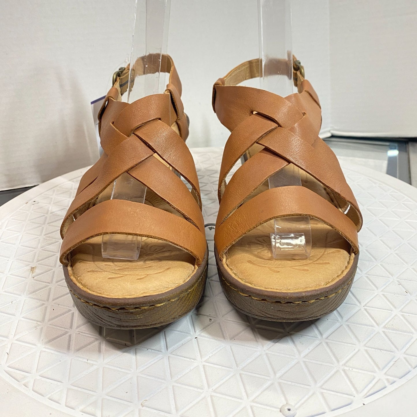 Born Leather Sandals 9 Chunky Block Heel Strappy Casual Comfort Shoes Tan F22806