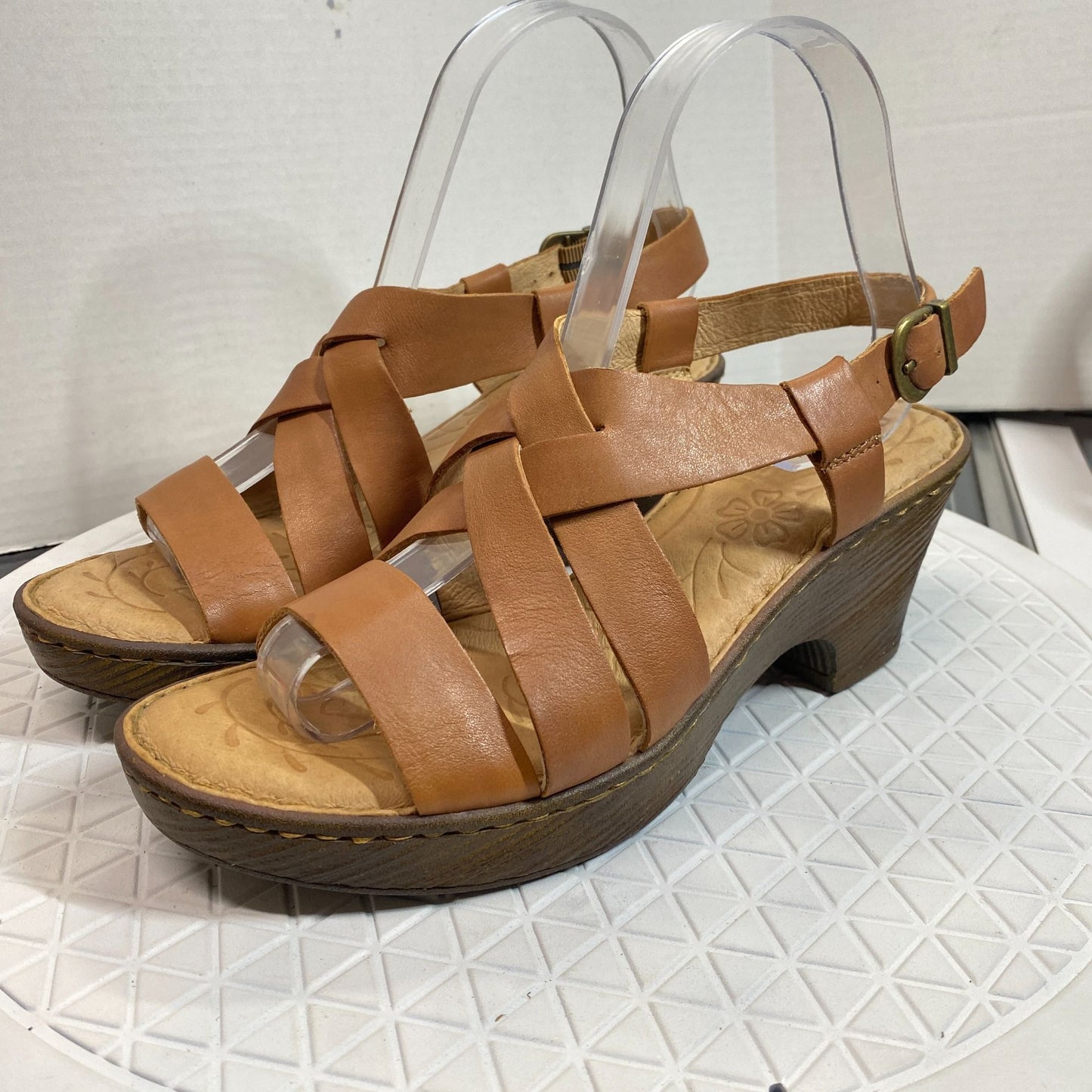 Born Leather Sandals 9 Chunky Block Heel Strappy Casual Comfort Shoes Tan F22806