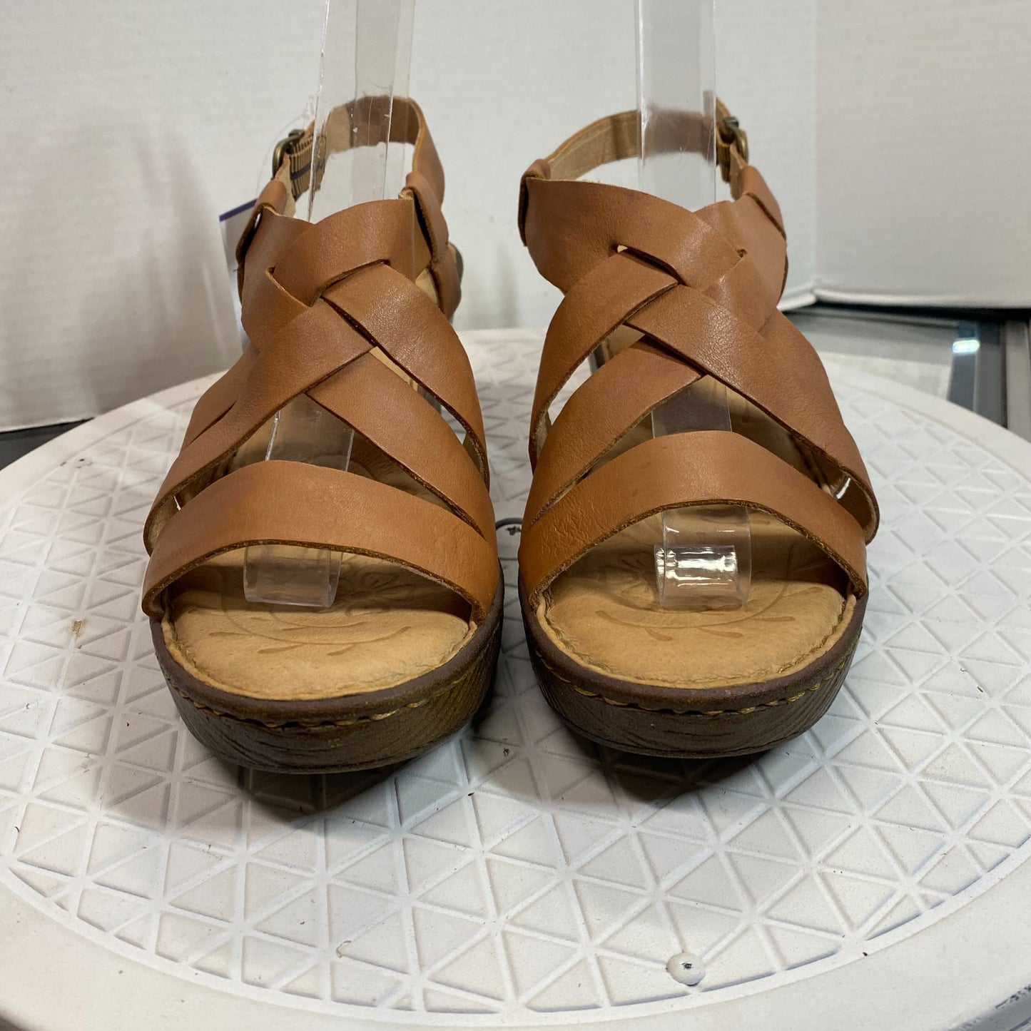 Born Leather Sandals 9 Chunky Block Heel Strappy Casual Comfort Shoes Tan F22806