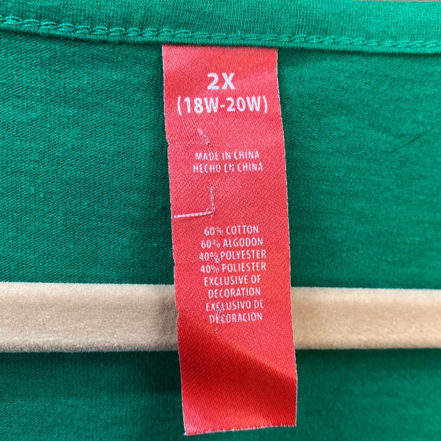 Christmas Tshirt 2XL 18/20 Green Embroidered Santa Casual Holiday Novelty Kitsch