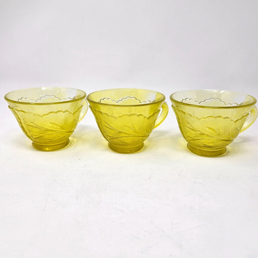 Vtg Indiana Glass Pebble Leaf Tea Cups Yellow Pressed Cottagecore Shabby Chic