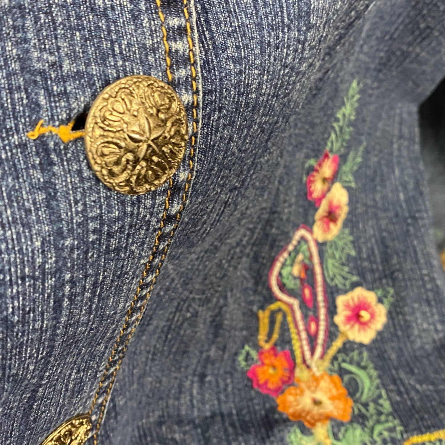 Vintage Two Twenty Collection Womens M Blue Jean Jacket Floral Embroidered Denim