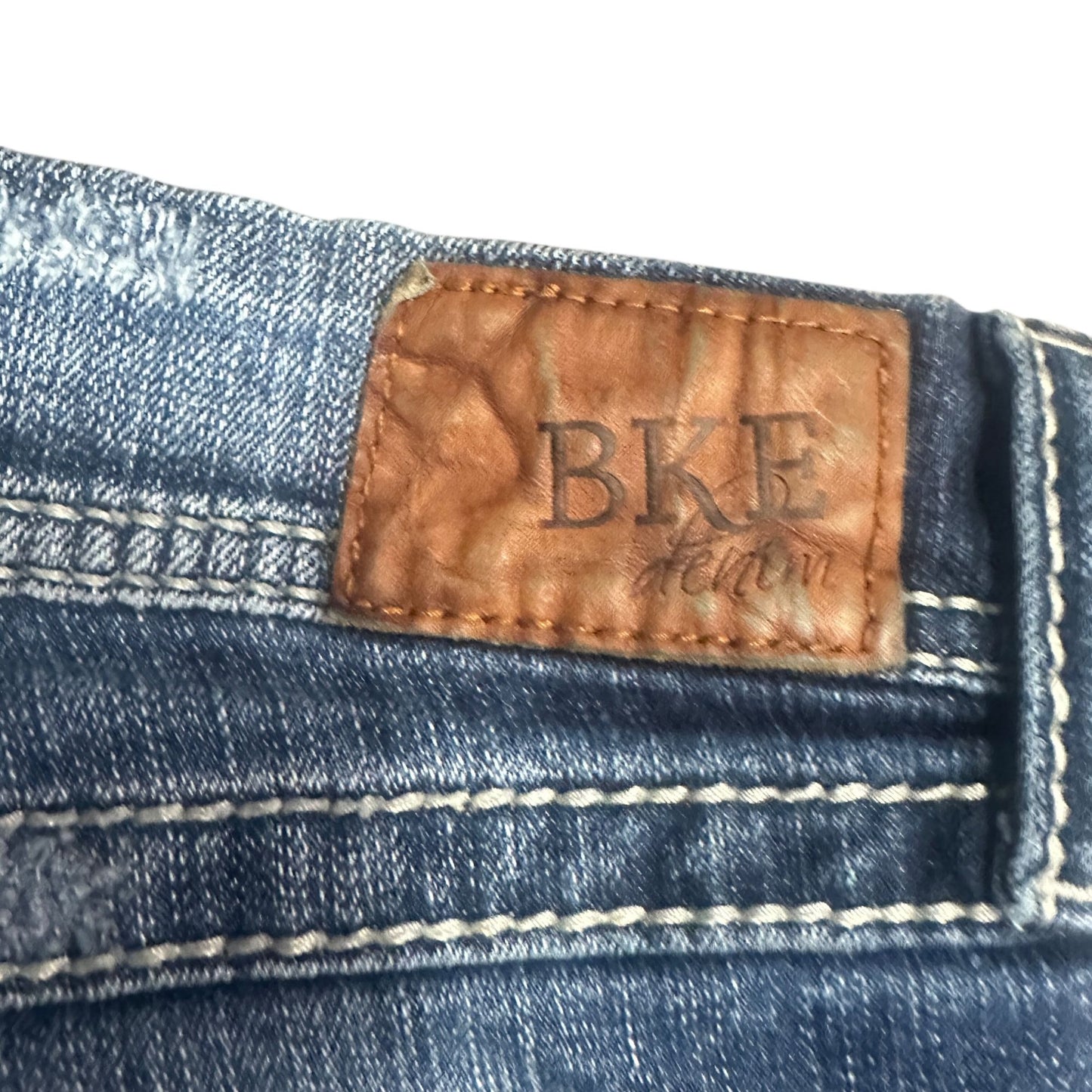 BKE Denim Stella Womens 28  Jean Shorts Distressed Raw Frayed Hem Stretch