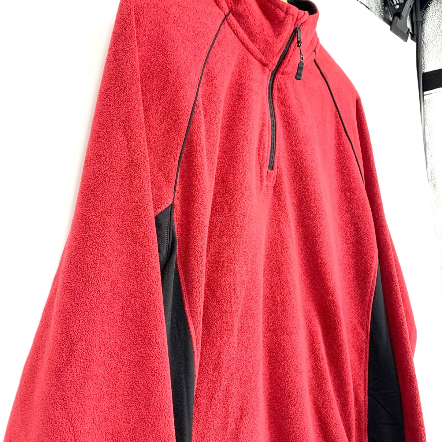 Saks Fifth Avenue XL Red Black Fleece Quarter Zip Pullover Collared Long Sleeve