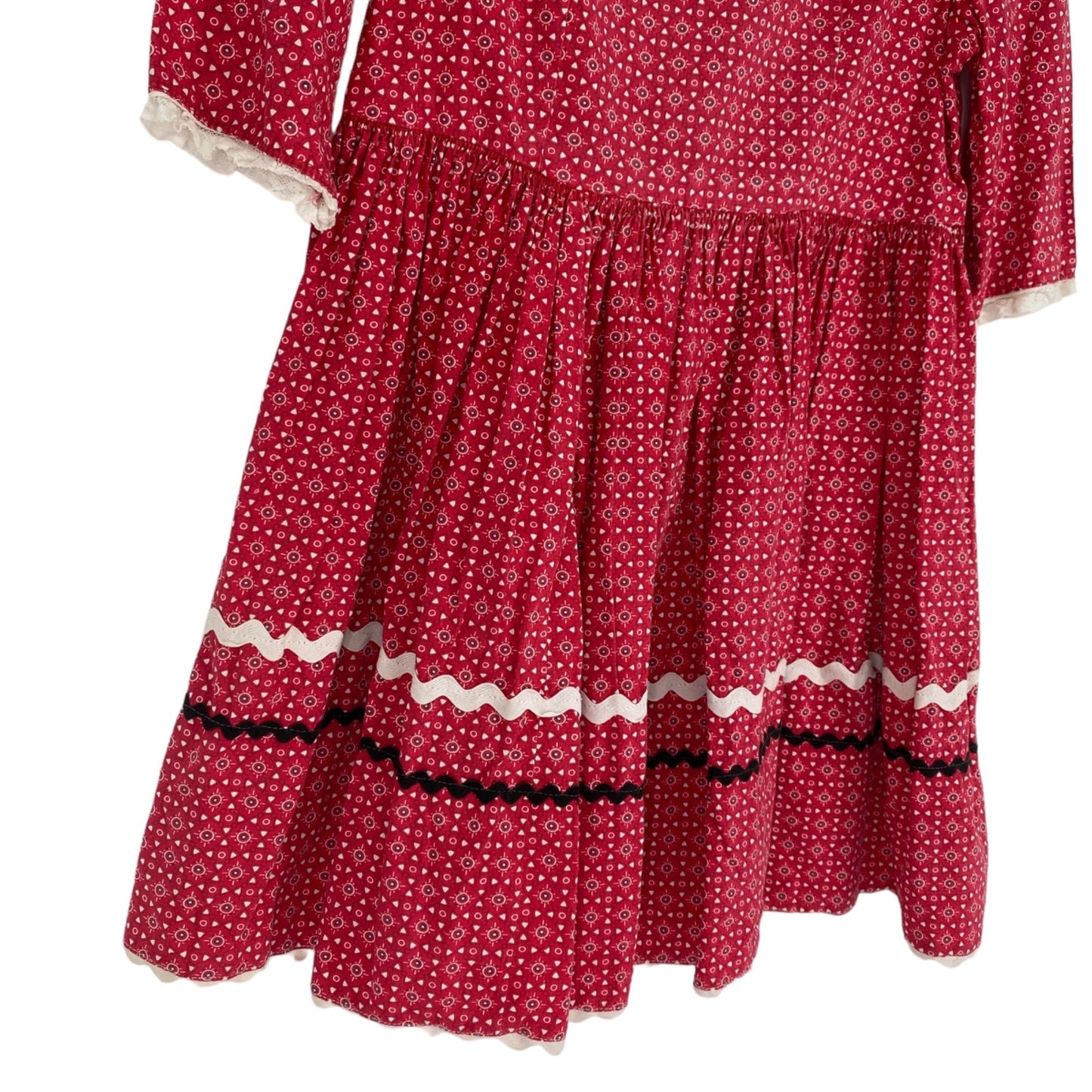 Vintage 1950s Handmade 6 Girls Dress Red Print Ric Rac Lace Trim Button Back