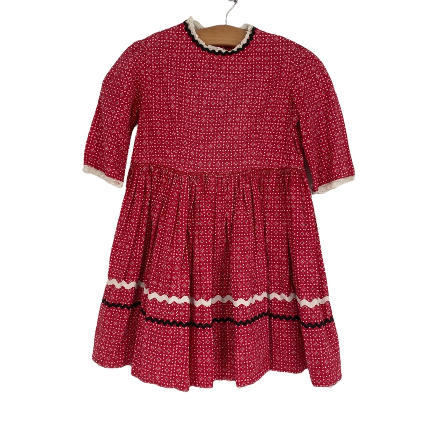 Vintage 1950s Handmade 6 Girls Dress Red Print Ric Rac Lace Trim Button Back