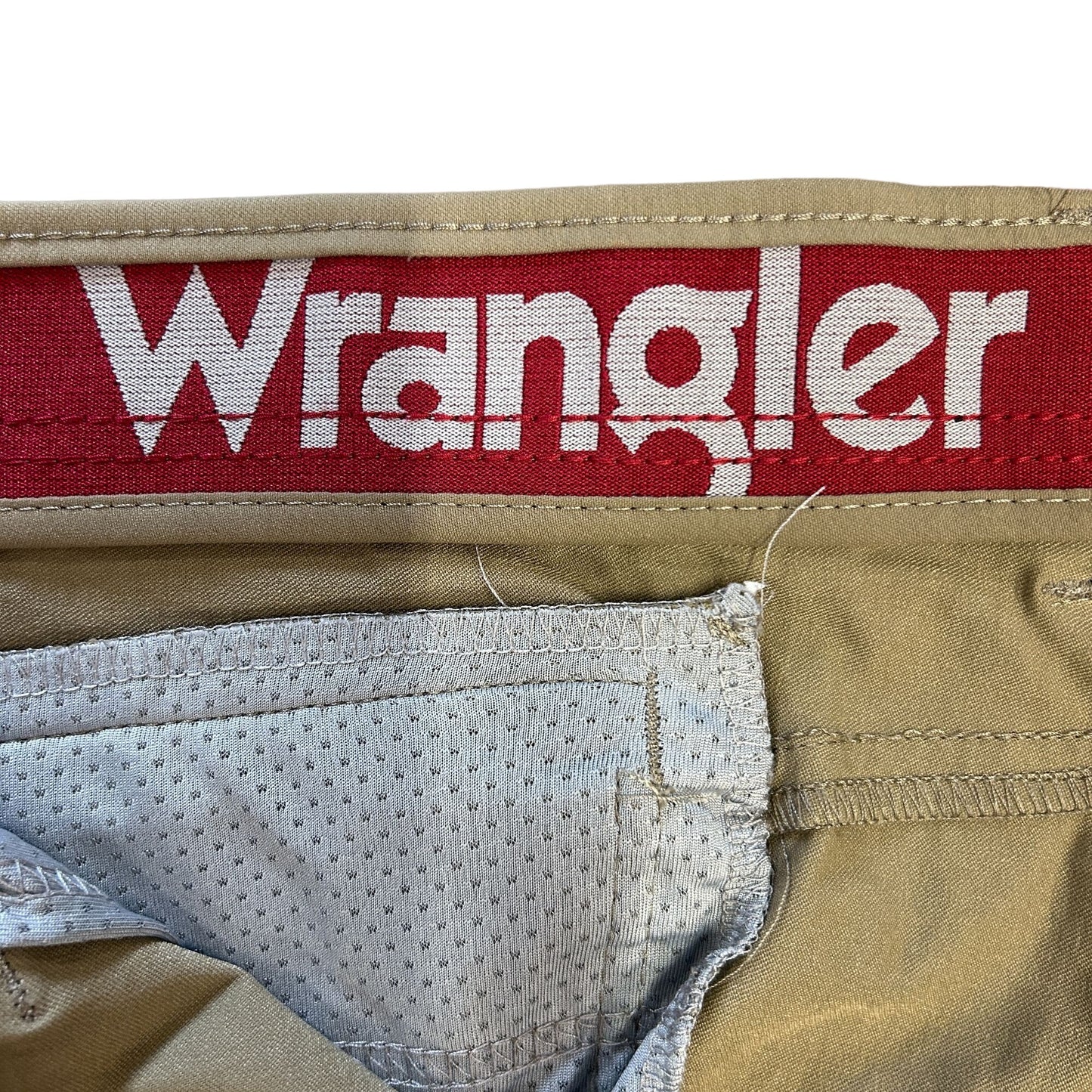 Wrangler 42x30 Outdoor Zippered Cargo Stretch Pants Color Khaki Nylon/Spandex