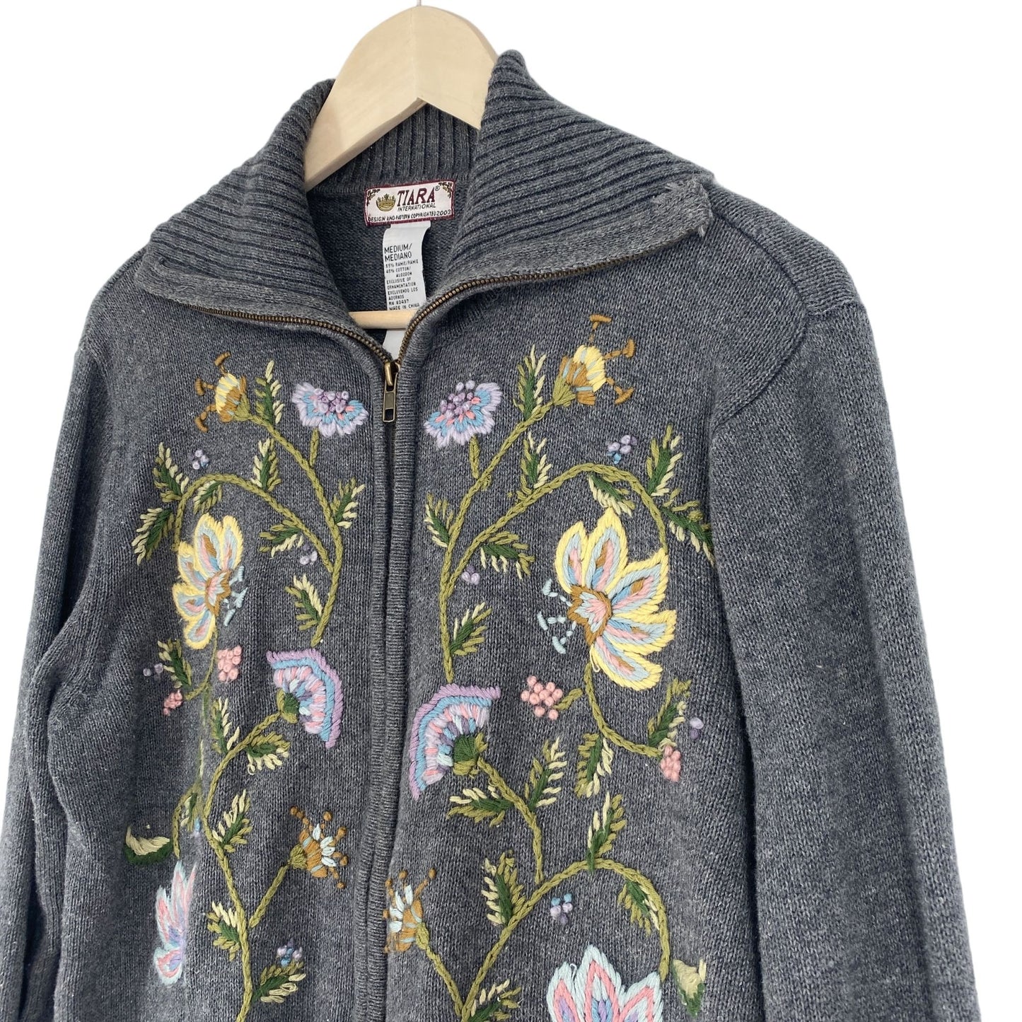 Vintage Tiara Womens M Grey Cardigan Floral Embroidered Full Zip Sweater Cottage