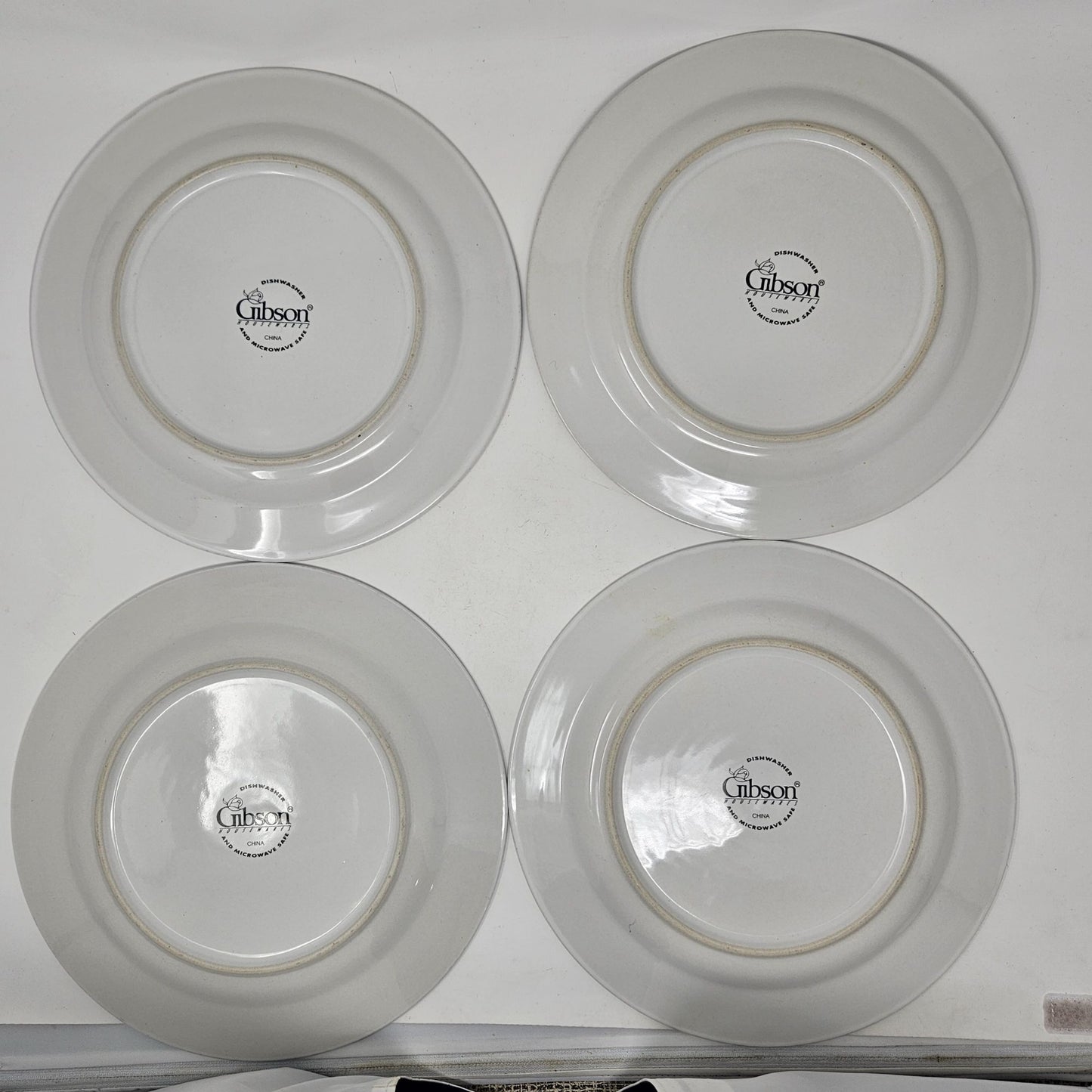 Gibson Designs Mojave Set of 4 Dinner Plate Diameter 10 3/4 inch Aztec Southwest