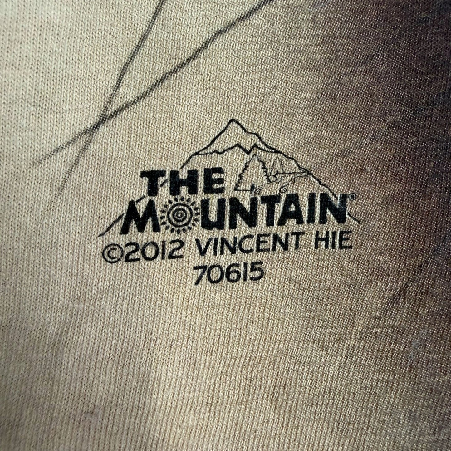 The Mountain Chihuahua Dog Face Beige Tie-Dye TShirt Unisex 2X Vincent Hie 2012