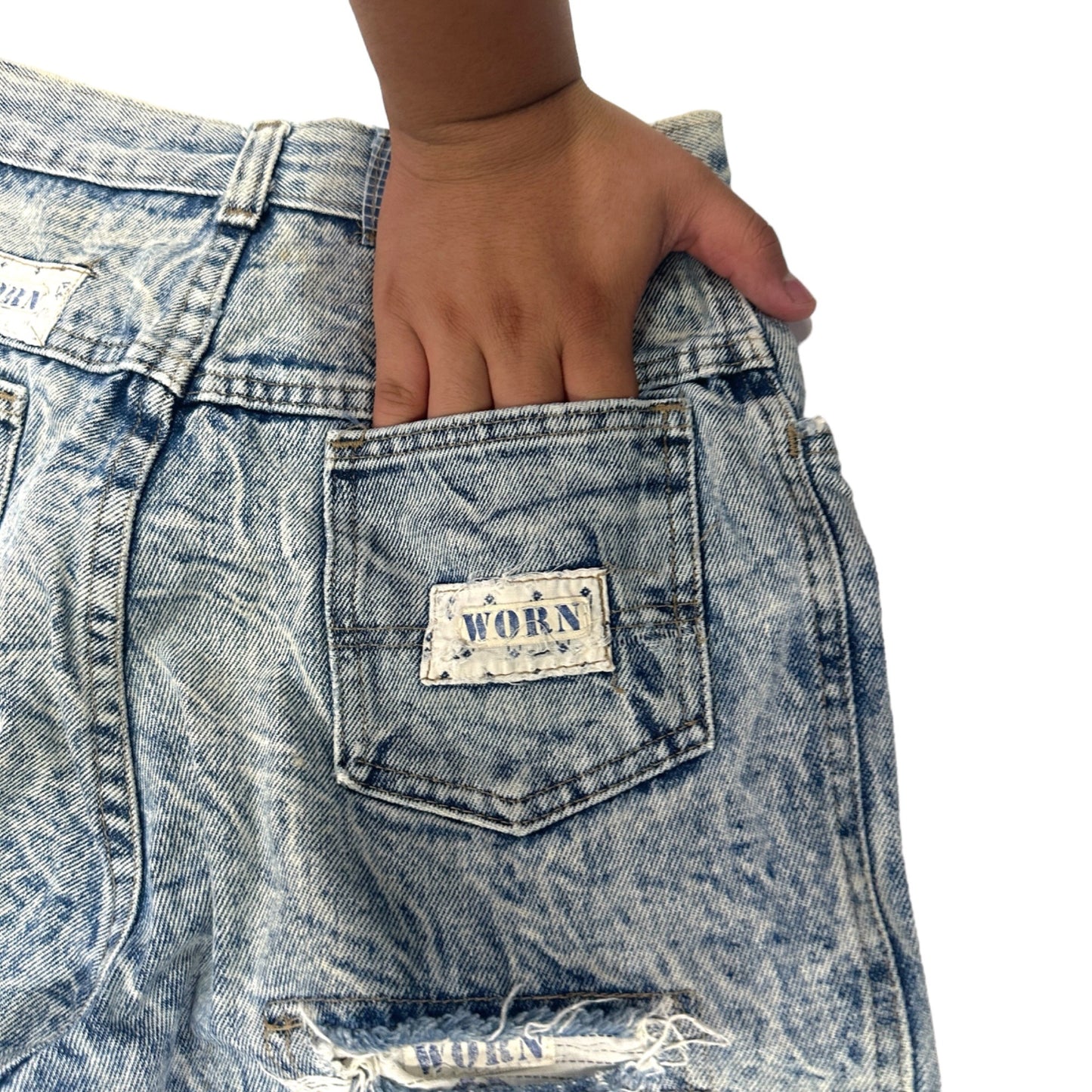 Vintage Y2K Beverly Hills Womens 7 Worn High Rise Straight Cuff Jean Shorts Acid