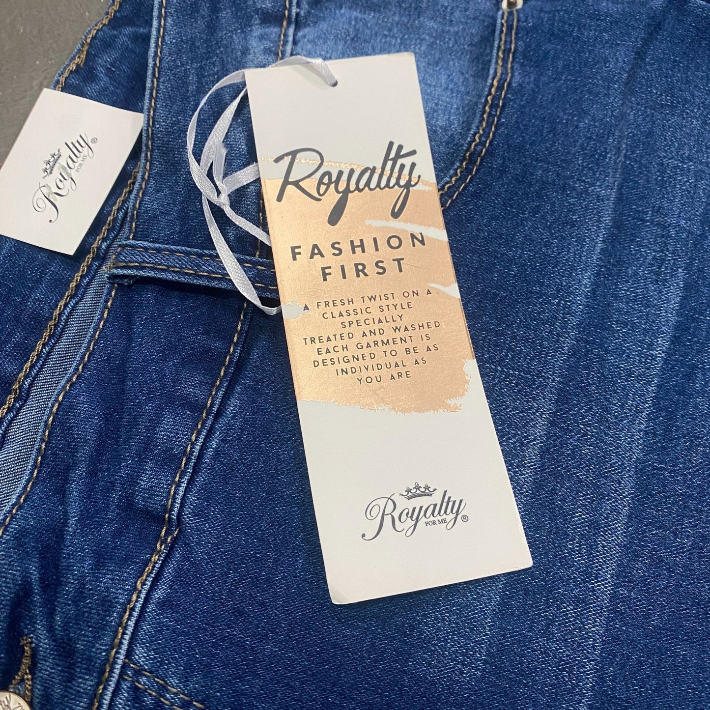 NWT Royalty Fashion Capri Jeans Distressed Blue Denim Mid Rise 22W Casual Basics