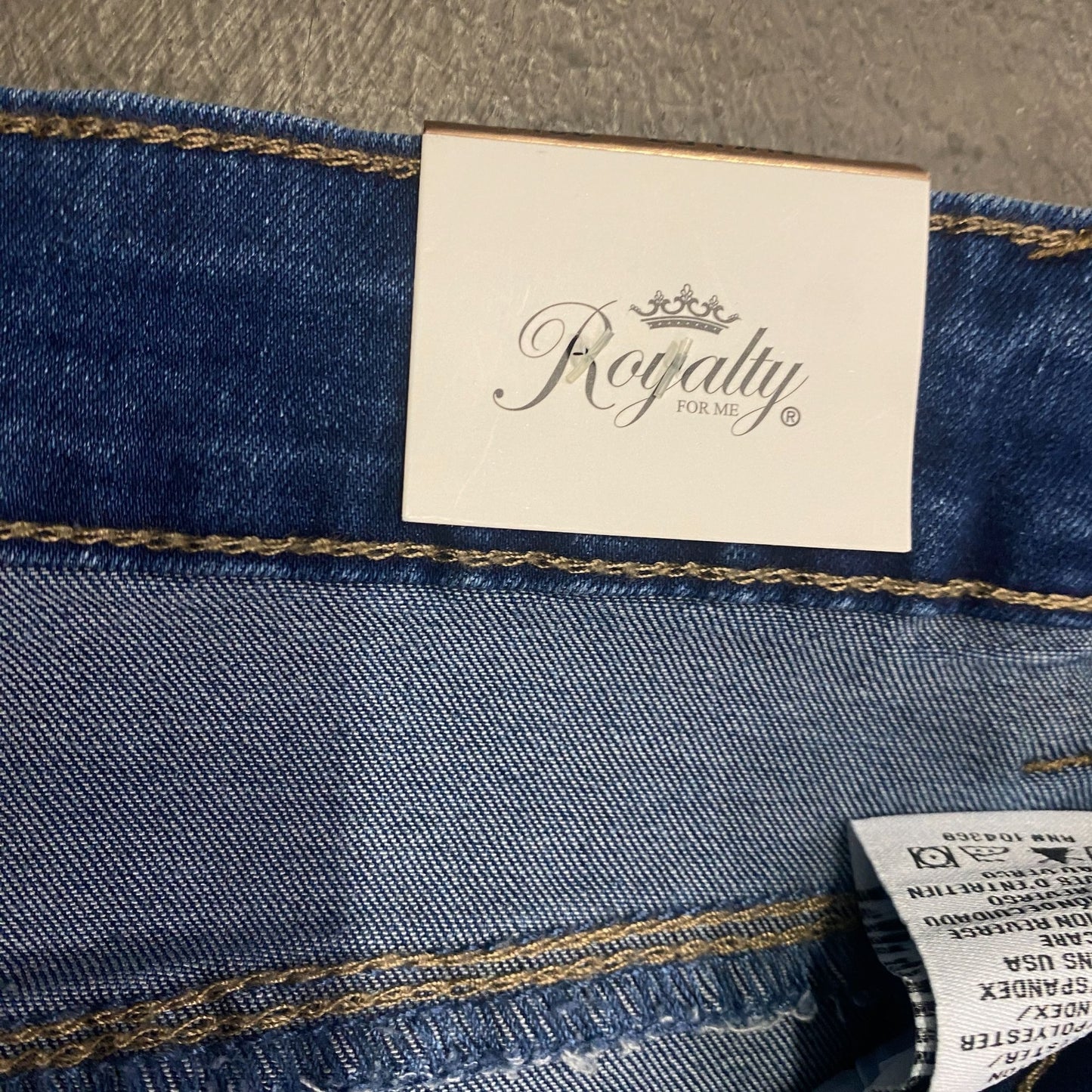 NWT Royalty Fashion Capri Jeans Distressed Blue Denim Mid Rise 22W Casual Basics