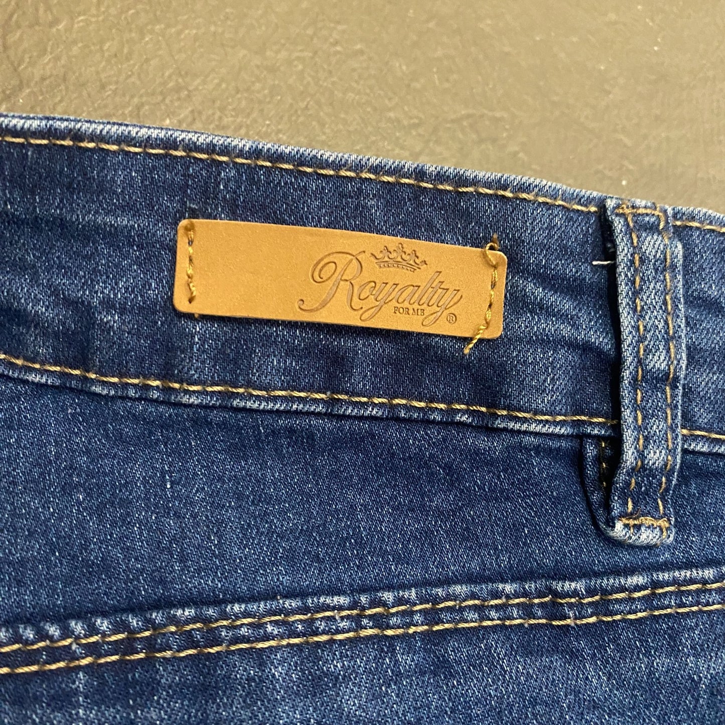 NWT Royalty Fashion Capri Jeans Distressed Blue Denim Mid Rise 22W Casual Basics