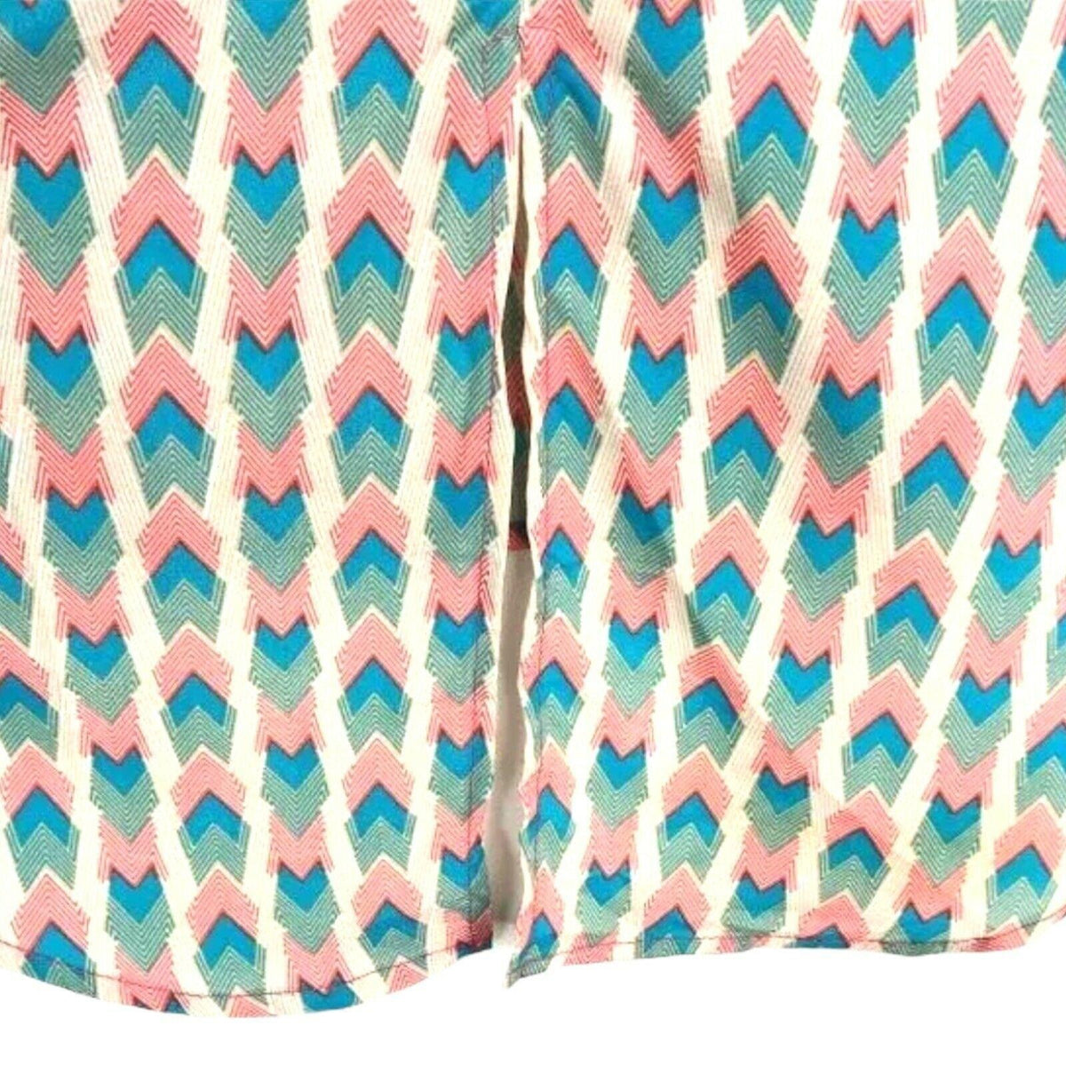Daytrip Womens M Loose Fit Tank Top Abstract Arrow Print Scoop Neck Hi-Lo Hem