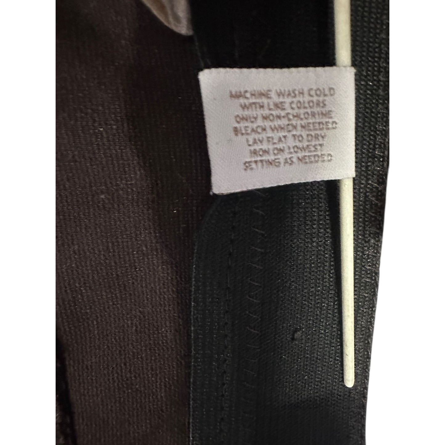 Chicos Black Metallic Snakeprint Ankle Pants Size 16 Rayon Blend Womens