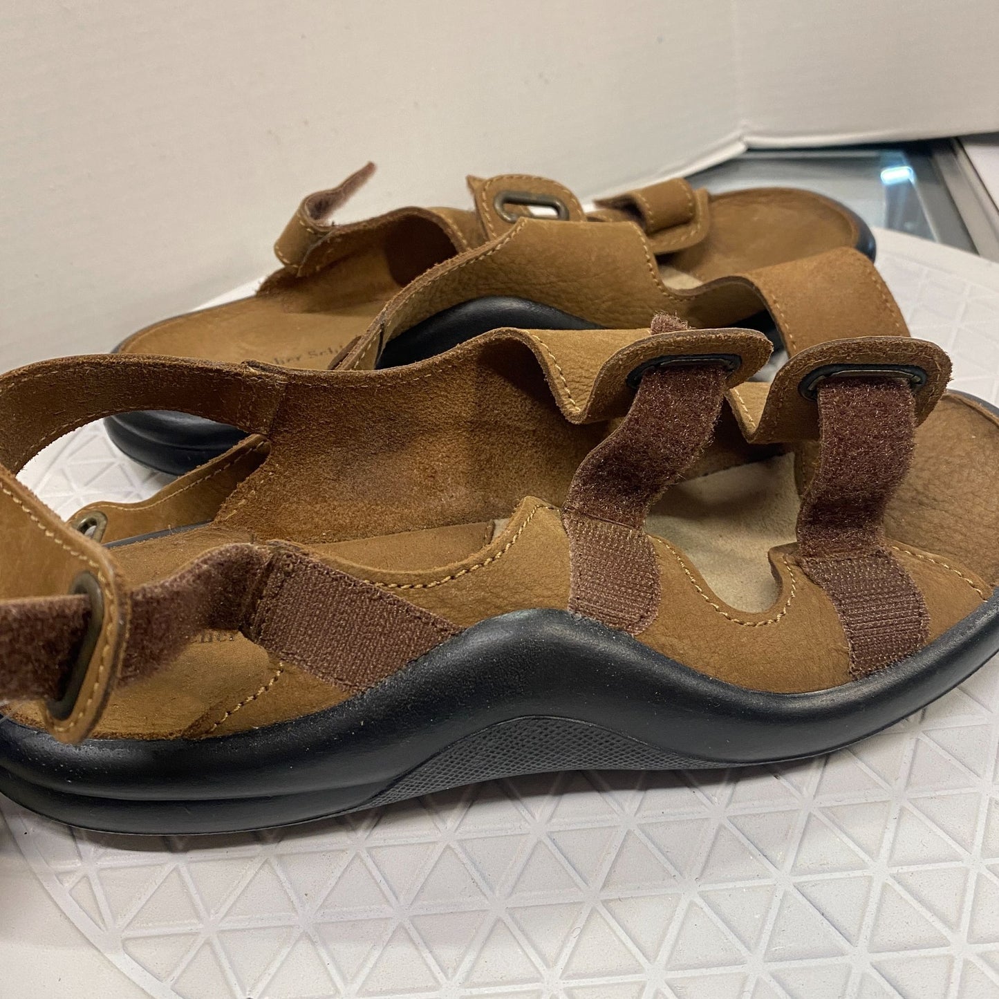 Hammacher Schlemmer Sandals Womens 8.5 US The Lady's Walk On Air EU 39