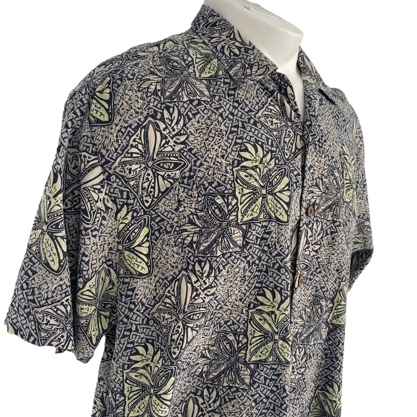 Tommy Bahama Mens XL Hawaiian Camp Shirt 100% Silk Black Green Copyrighted Print