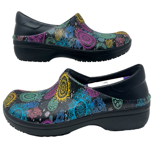 Crocs Womens 6 Neira Pro II Graphic Slip On Clogs Dual Comfort Slip Resistant